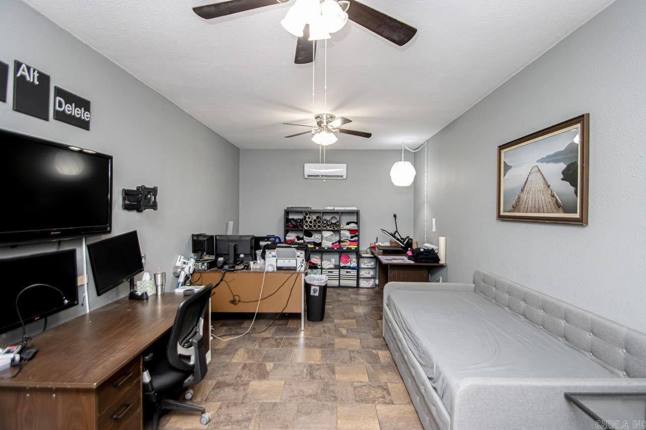 HOLLYWOOD - Residential