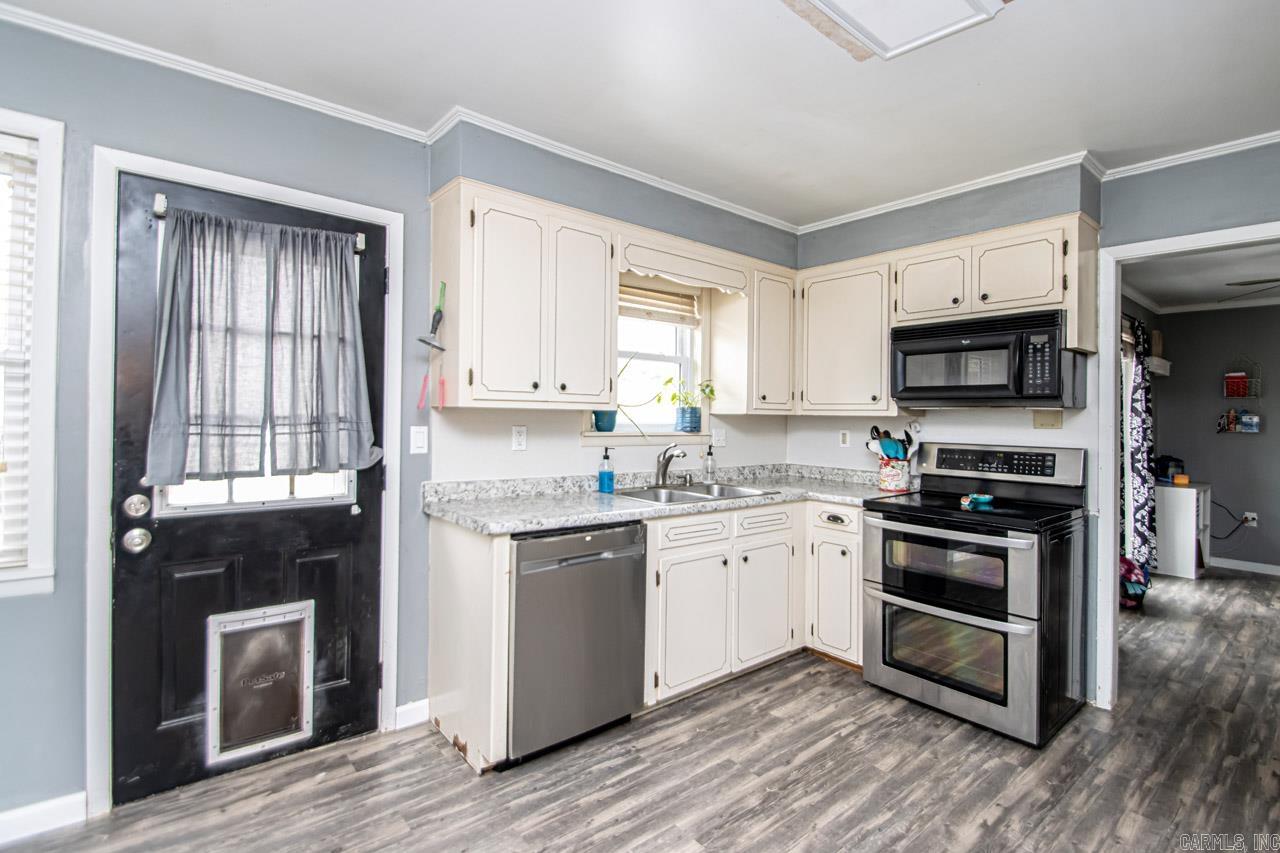 HOLLYWOOD - Residential