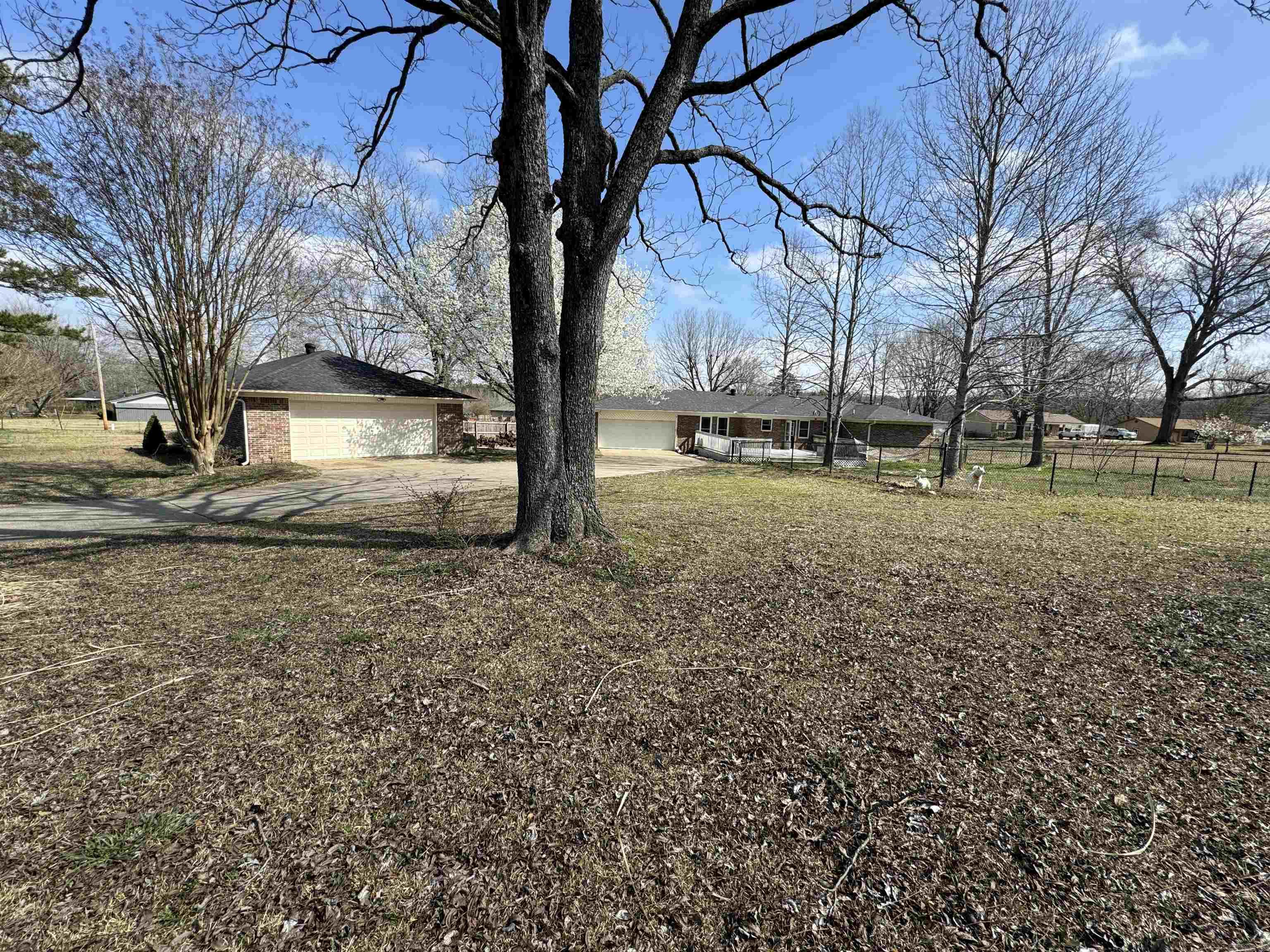 HOLLYWOOD - Residential