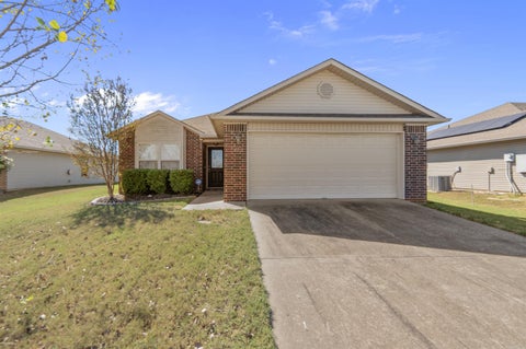 Photo of 12212 Amaranth Dr DR, North Little Rock, AR 72117 (MLS # 26042551)