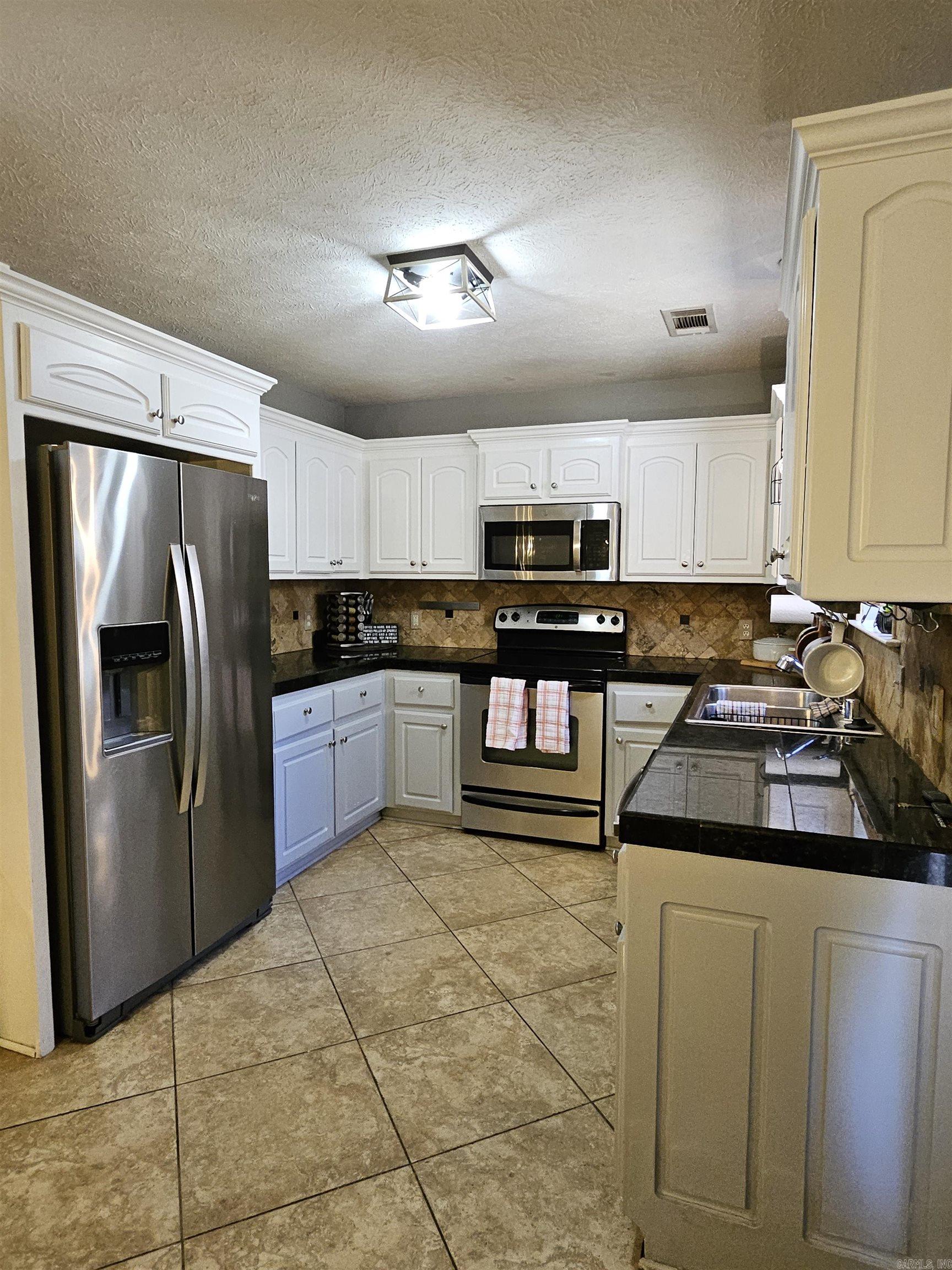 WILHELMINA COVE - Residential