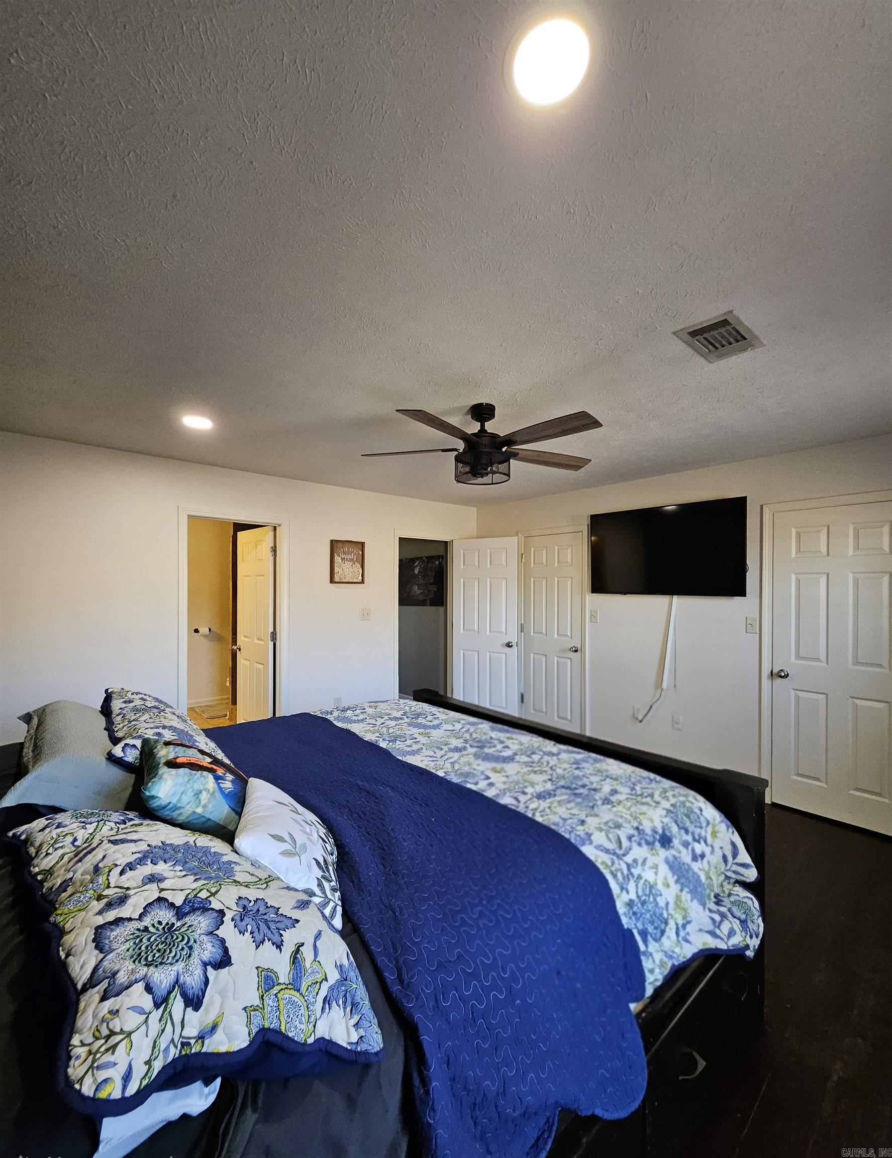 WILHELMINA COVE - Residential