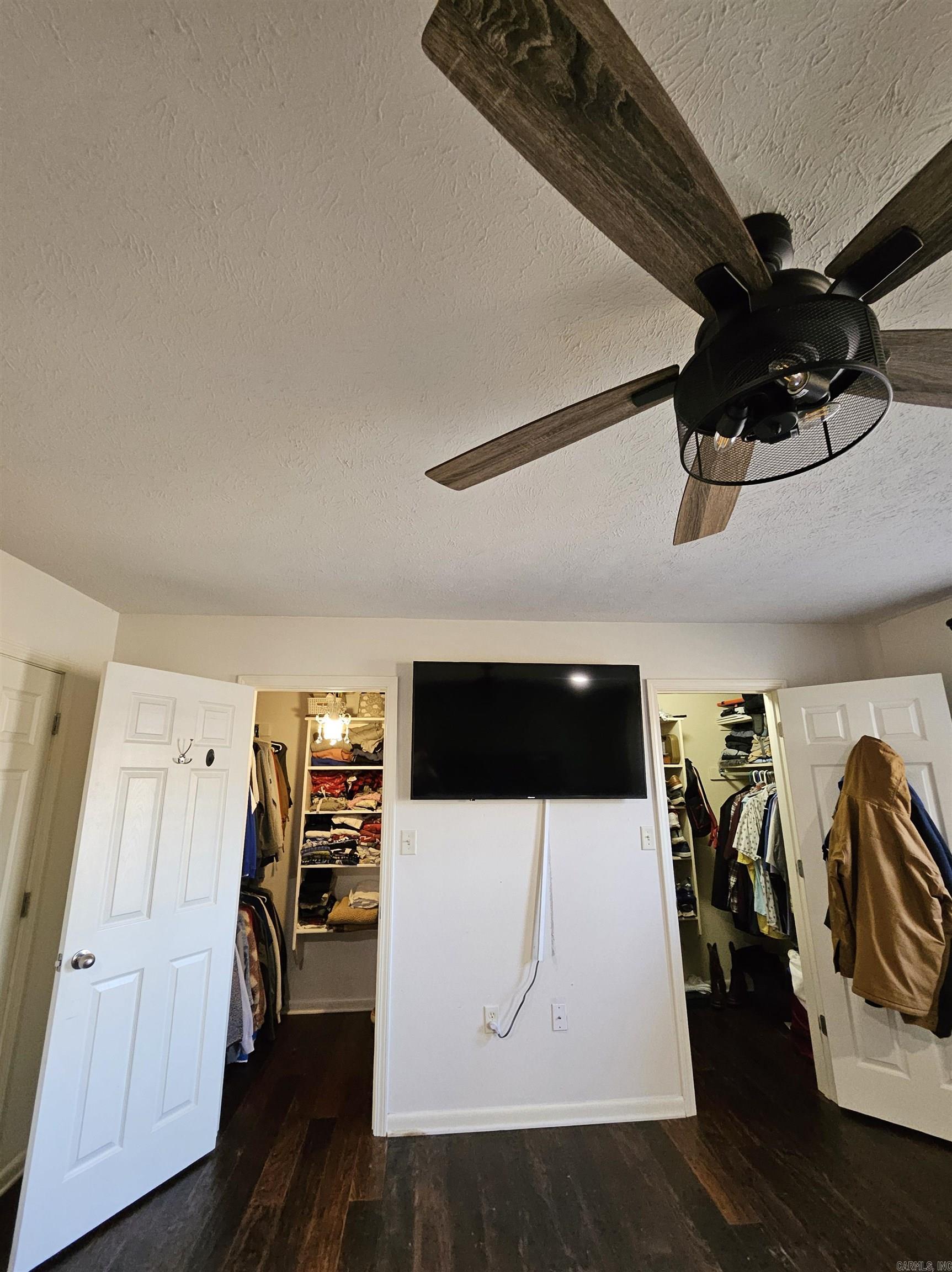 WILHELMINA COVE - Residential