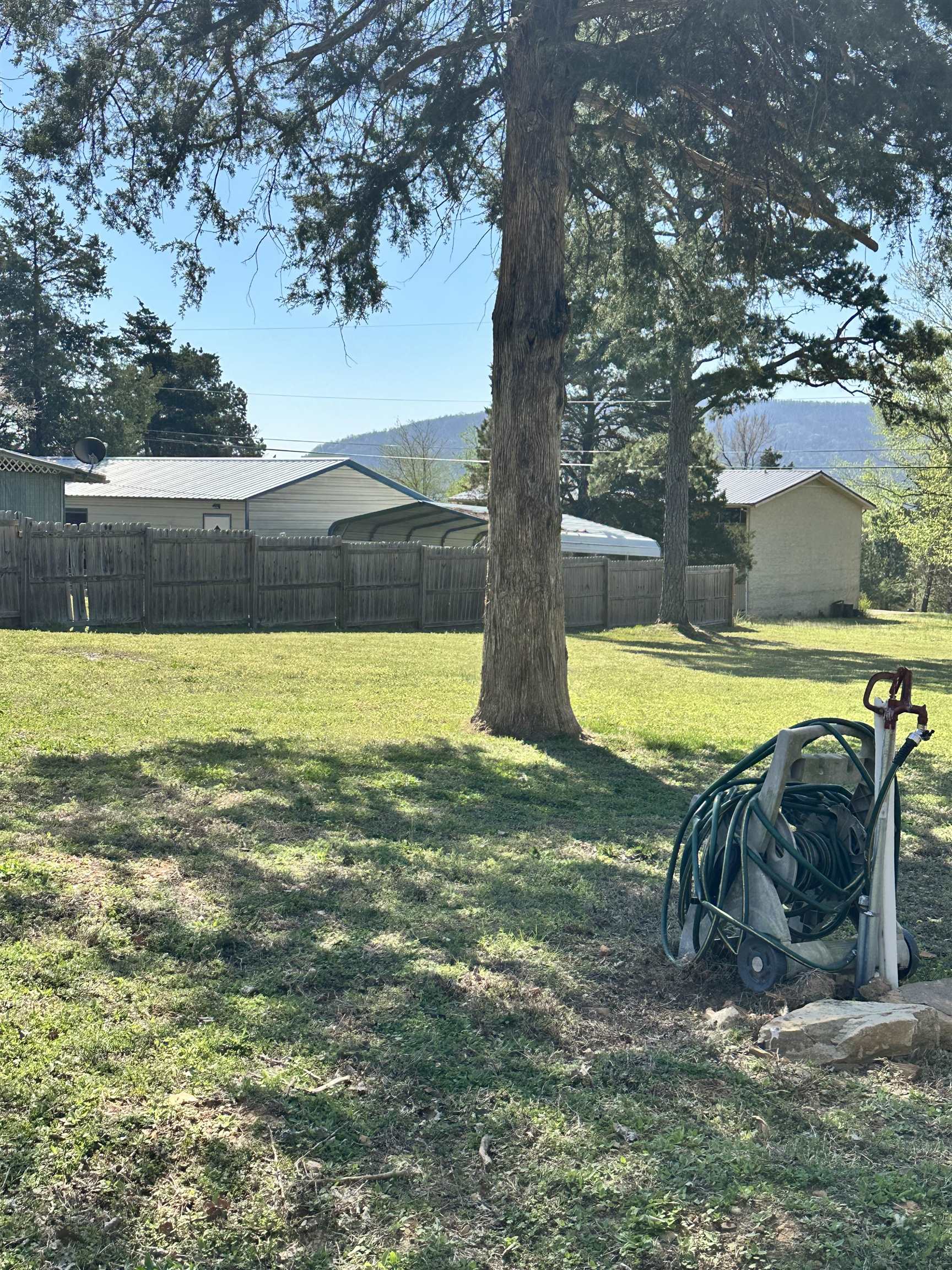 BEUTLER ACRES - Land