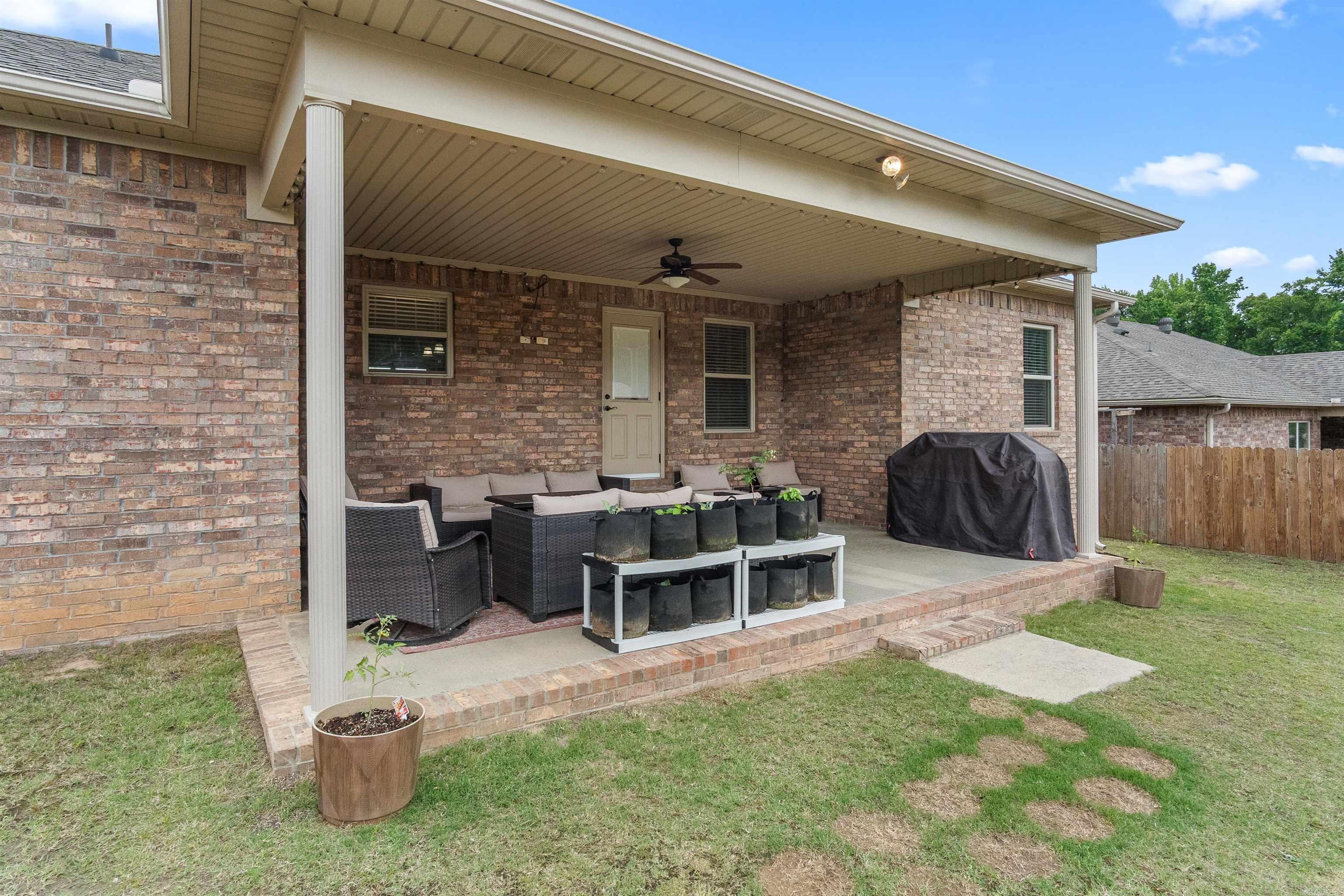 HUNTINGTON PLACE - Residential