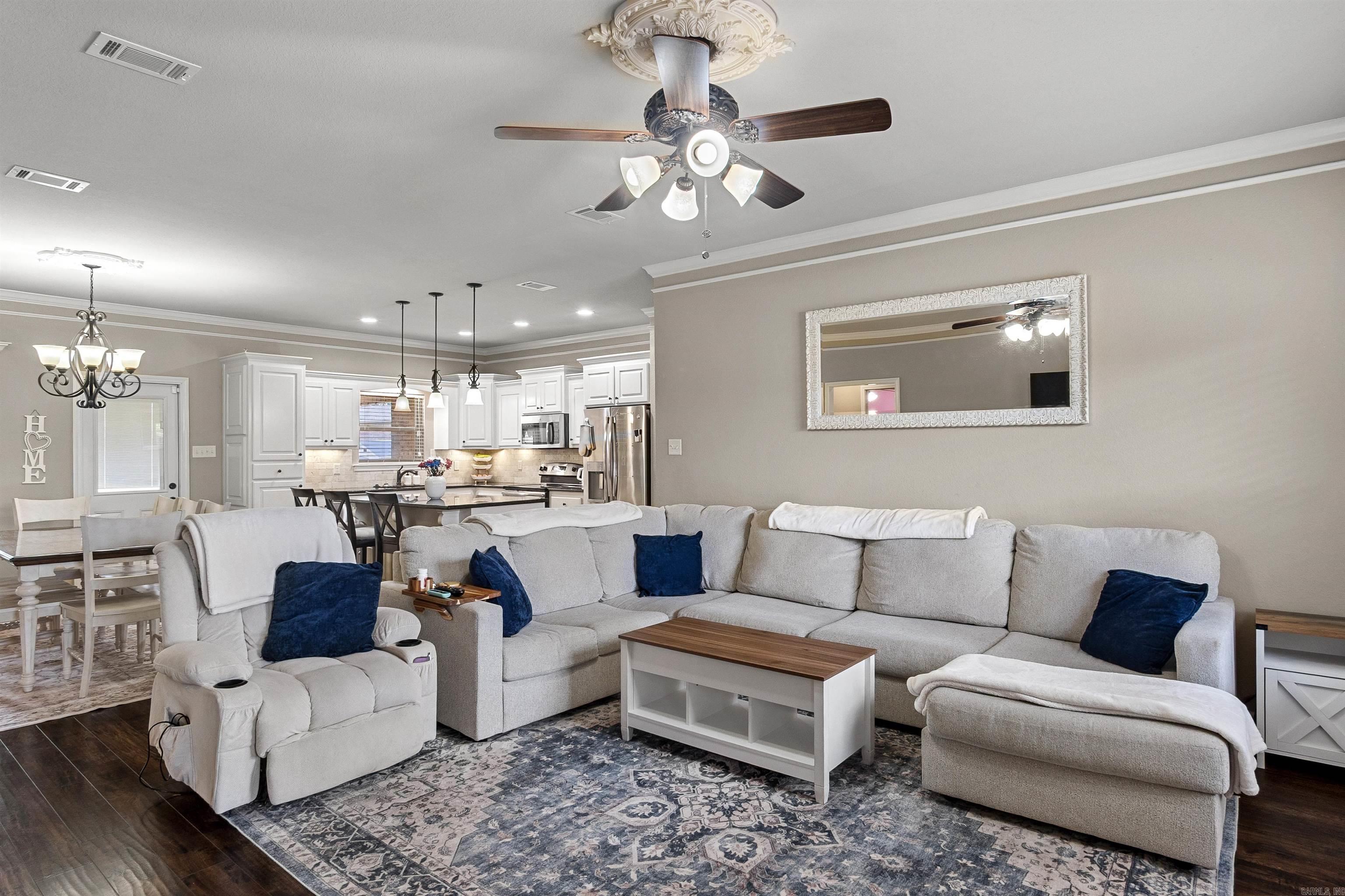HUNTINGTON PLACE - Residential