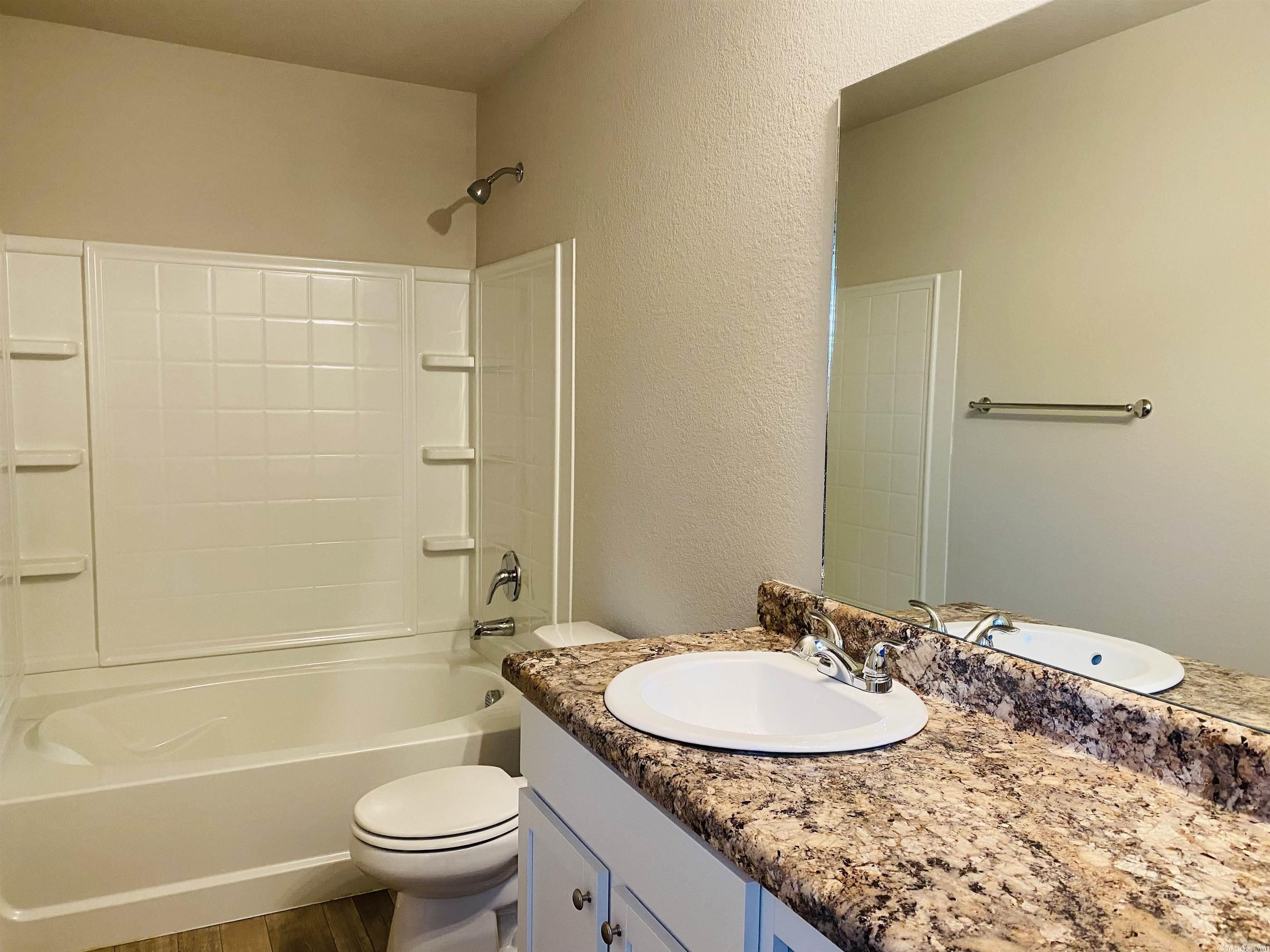 WHITE OAK CROSSING - Residential Lease