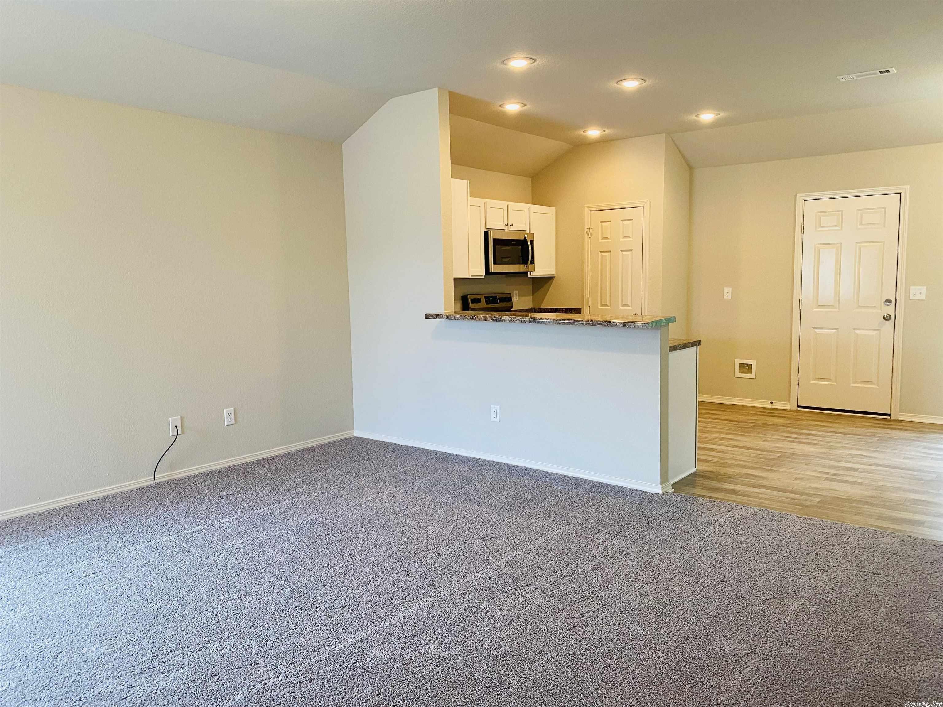 WHITE OAK CROSSING - Residential Lease