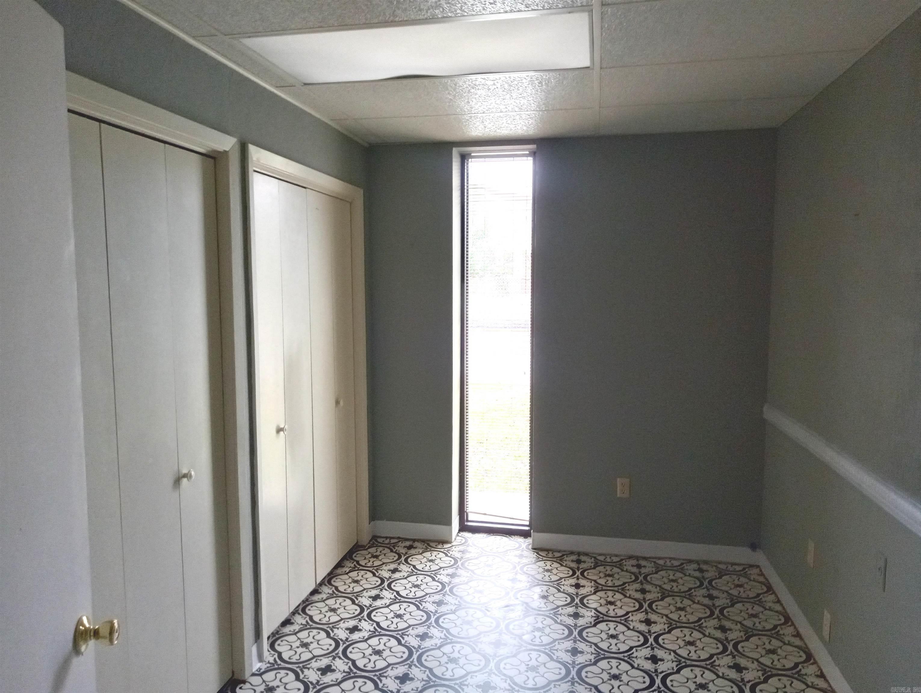 Mena Original - Commercial Sale