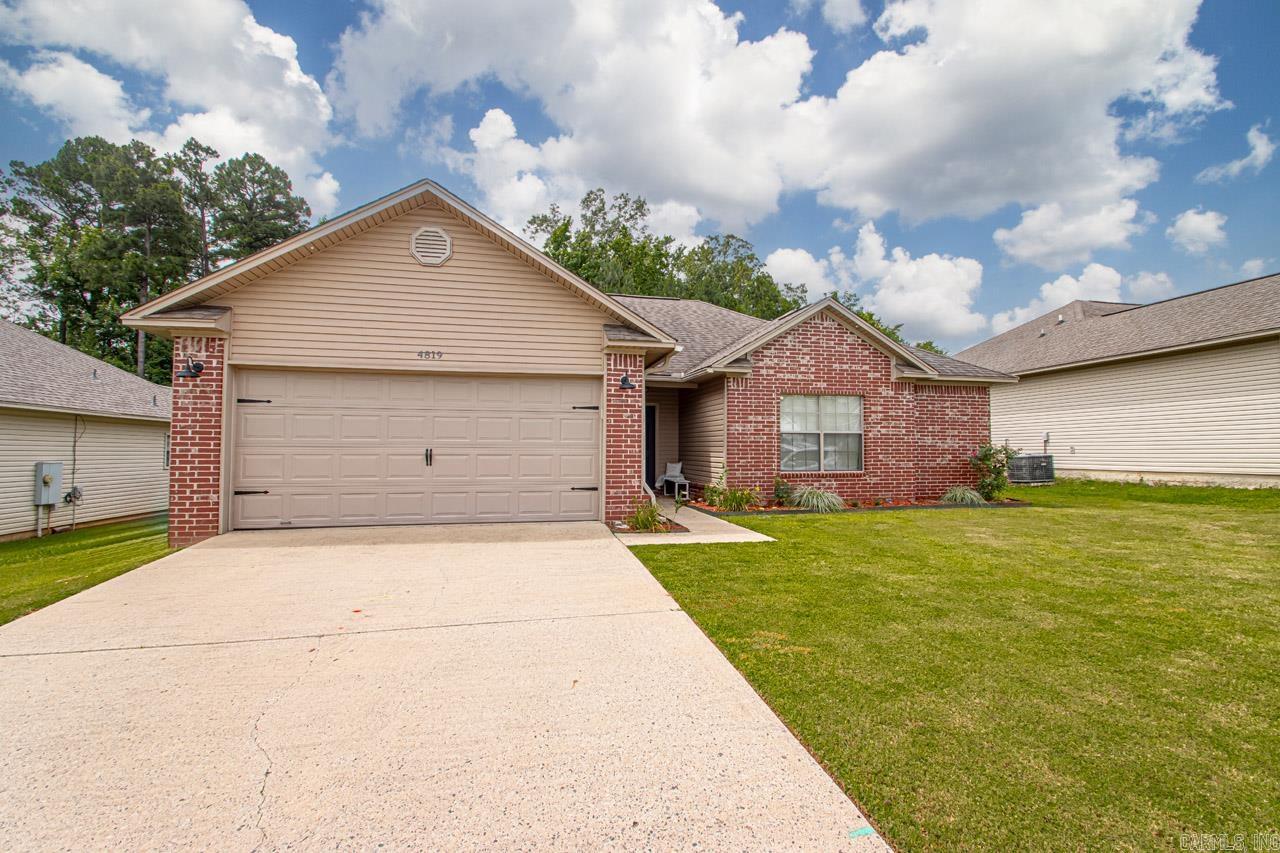 THE MEADOWS @ CENTENNIAL VALLEY - Residential