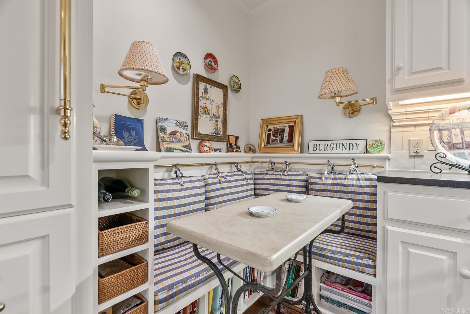 NEWTONS - Residential