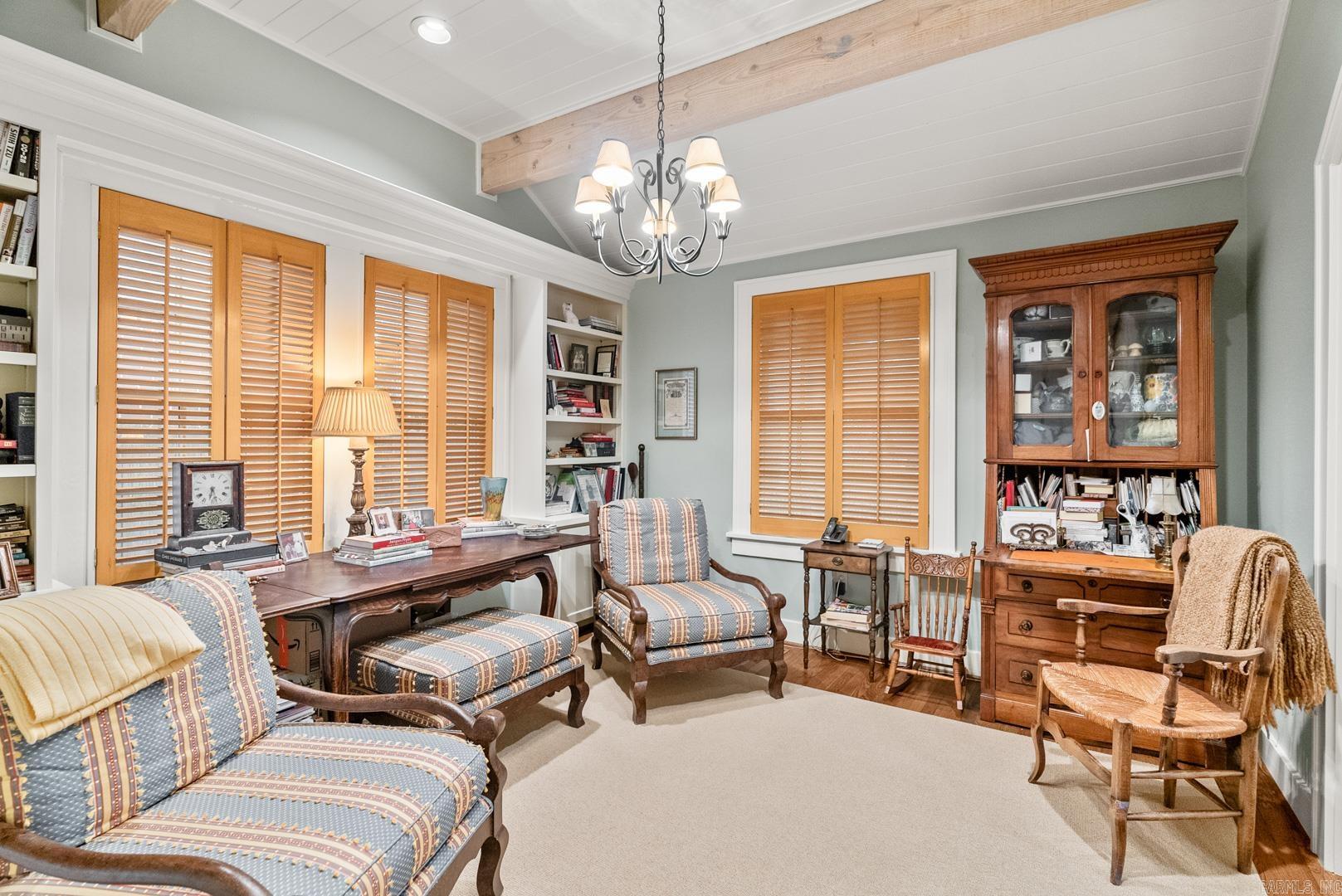 NEWTONS - Residential