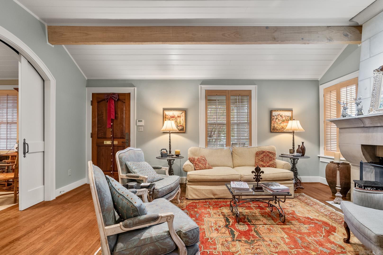 NEWTONS - Residential