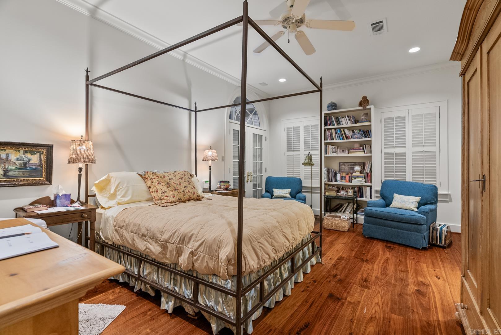 NEWTONS - Residential