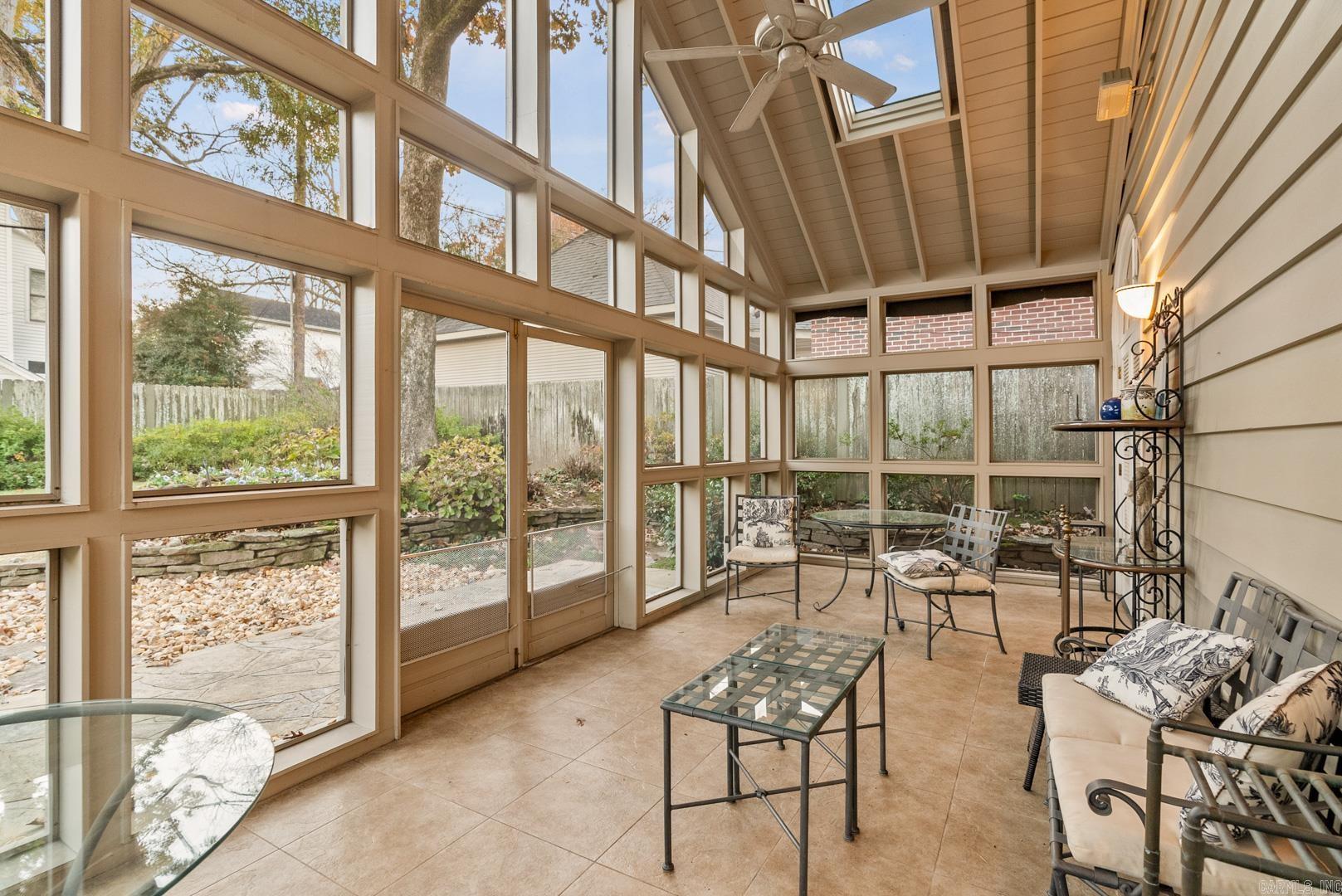 NEWTONS - Residential