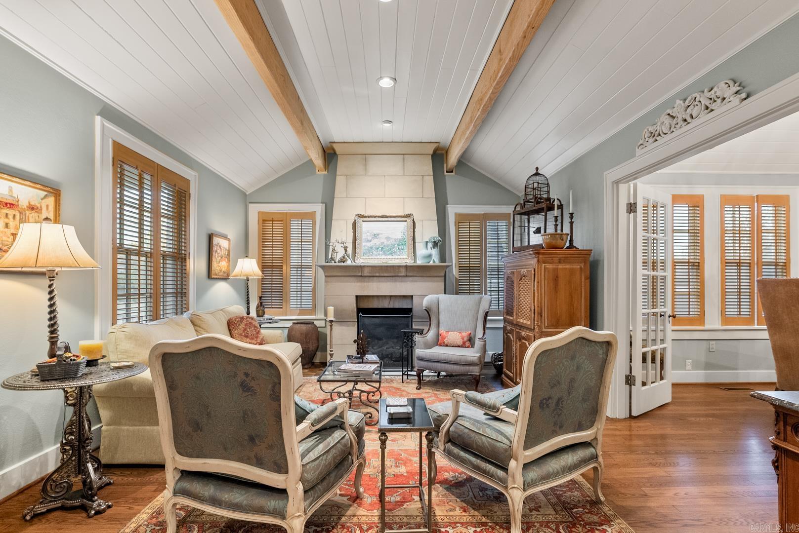 NEWTONS - Residential