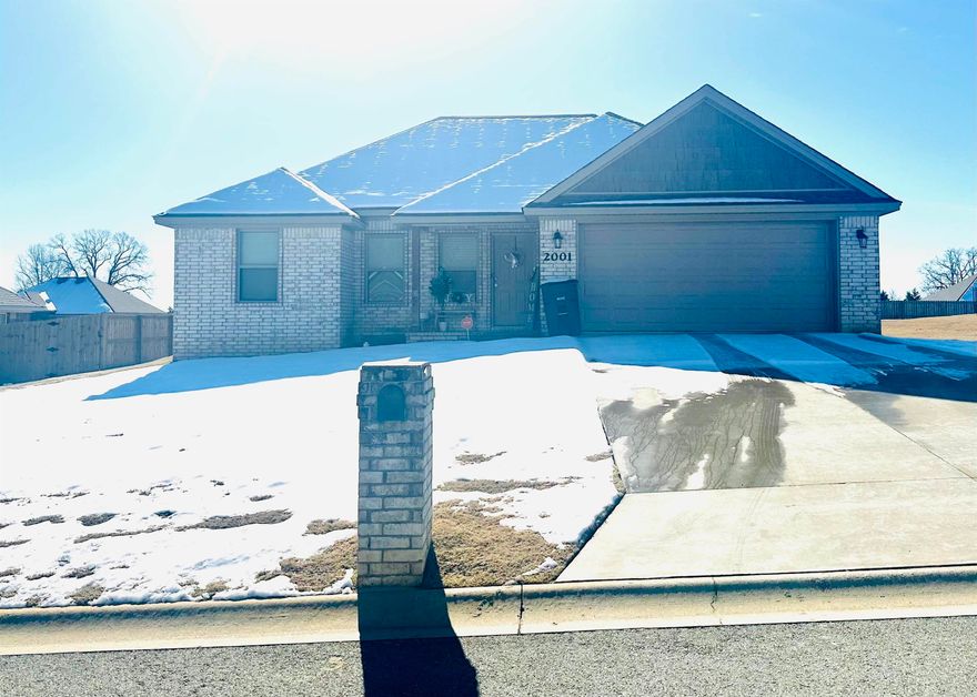 This beautiful home is a must see and won’t last long. It has a modern and spacious open layout, plus was built in 2021! This is great for a first time buyer or anyone looking for their dream home!!!