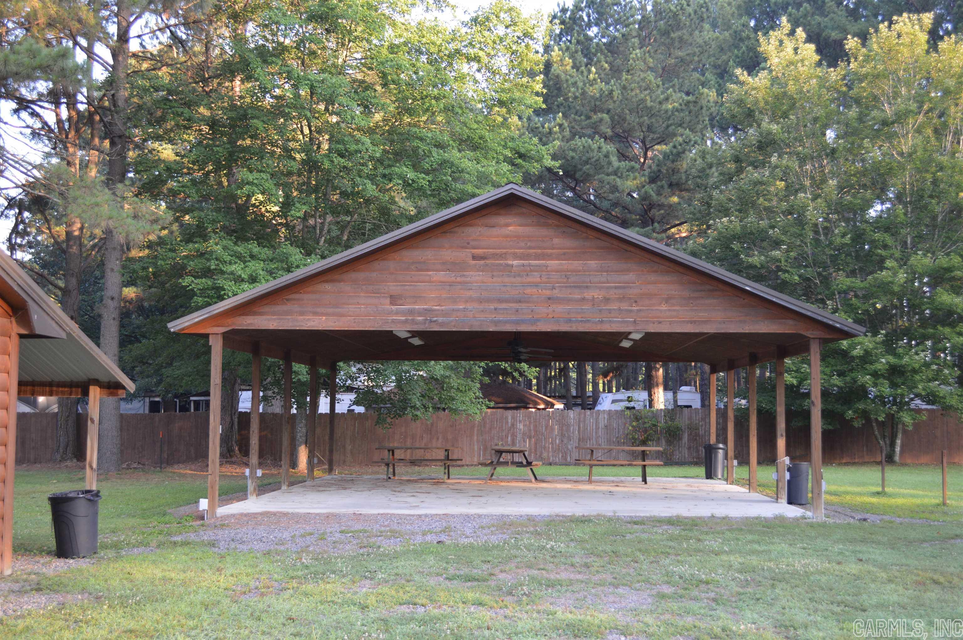 WINKLEY CROSSING - Land