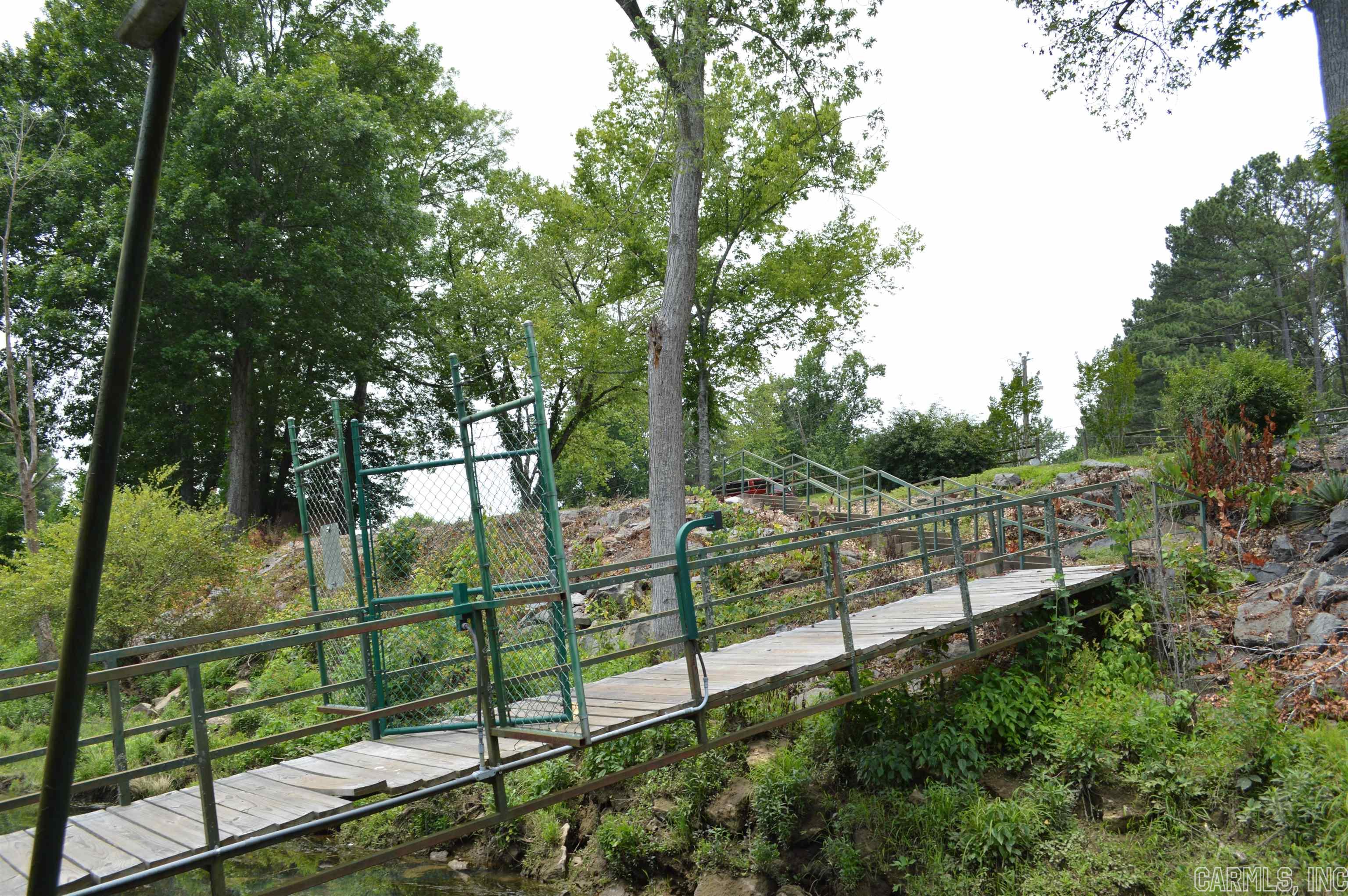 WINKLEY CROSSING - Land