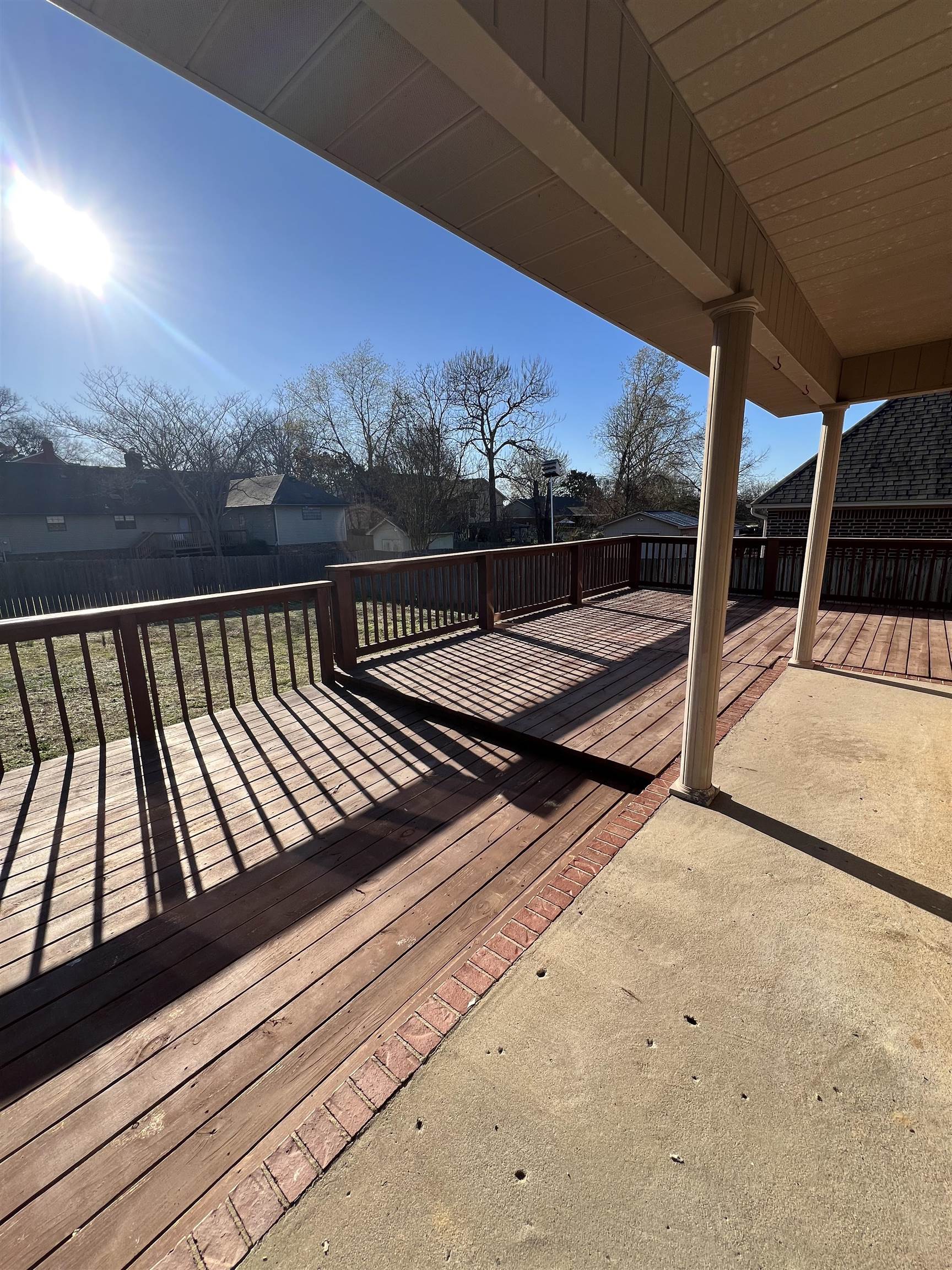 RIVER OAKS - Residential