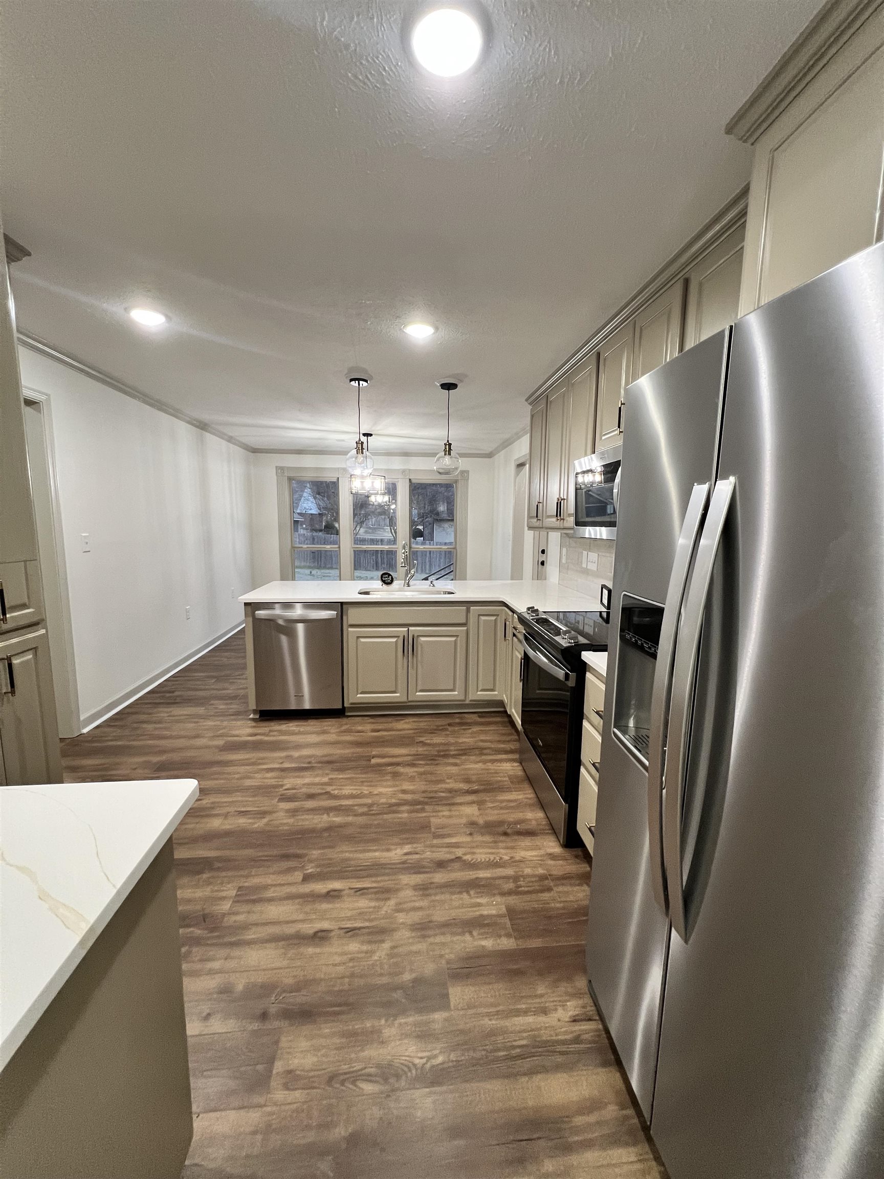 RIVER OAKS - Residential