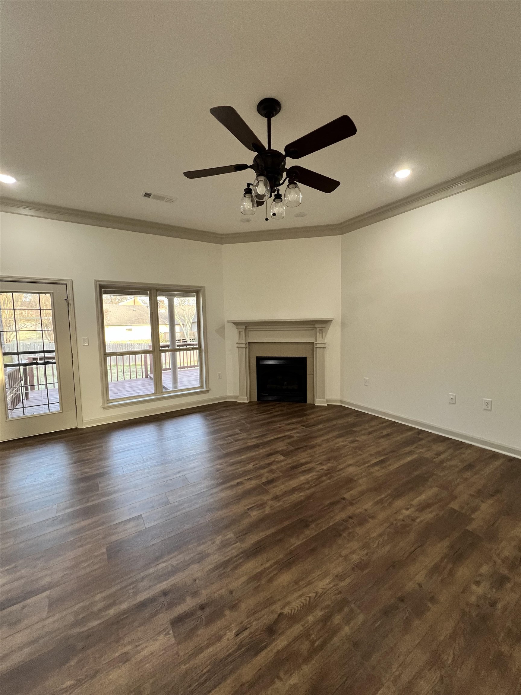 RIVER OAKS - Residential