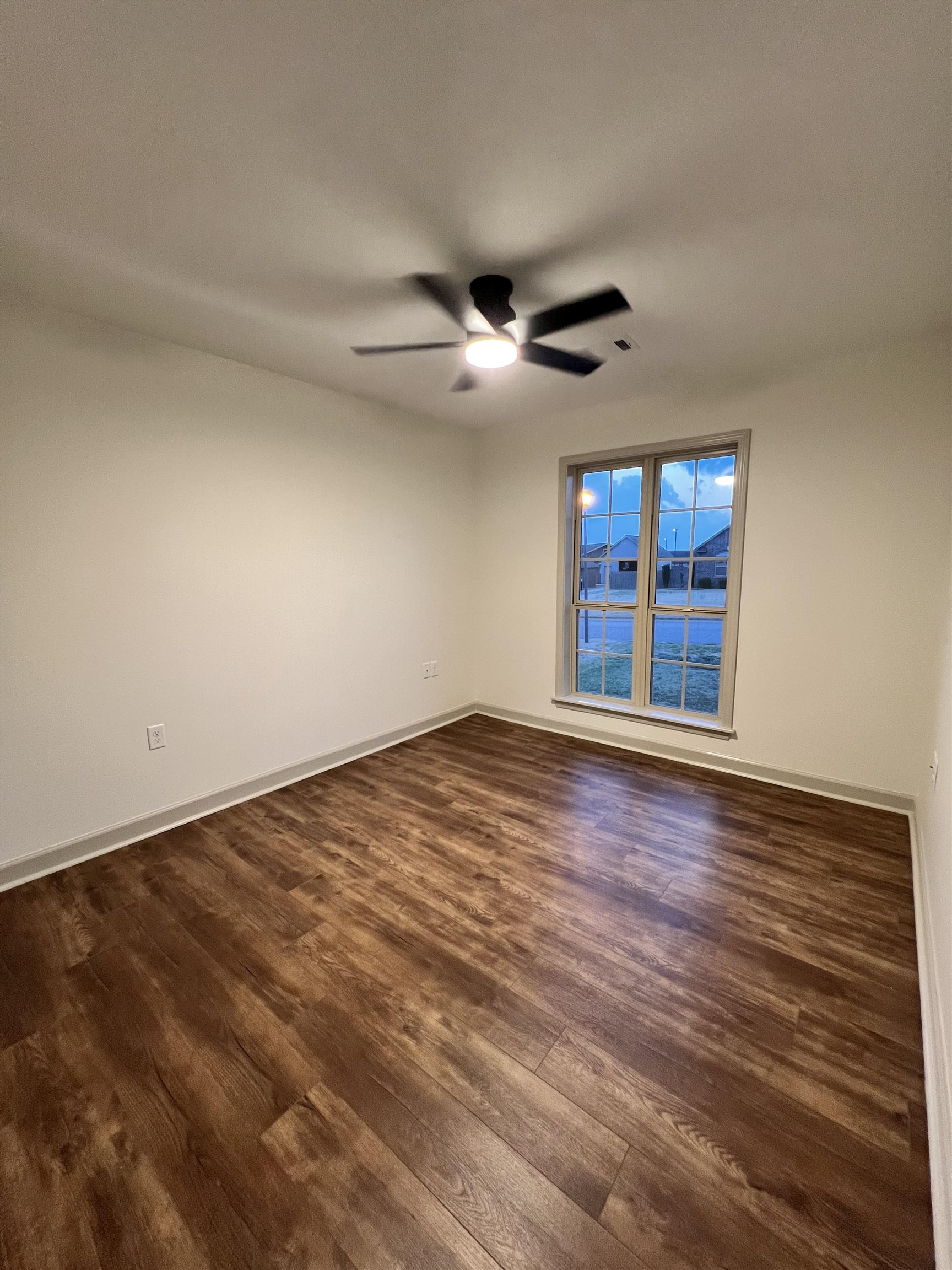 RIVER OAKS - Residential