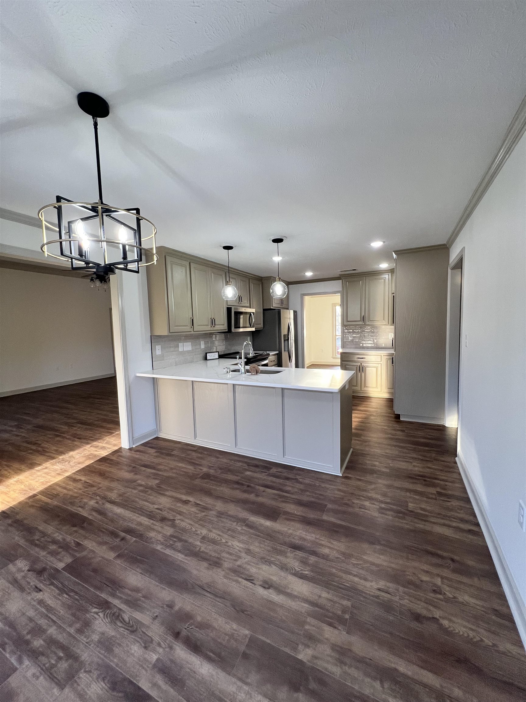 RIVER OAKS - Residential