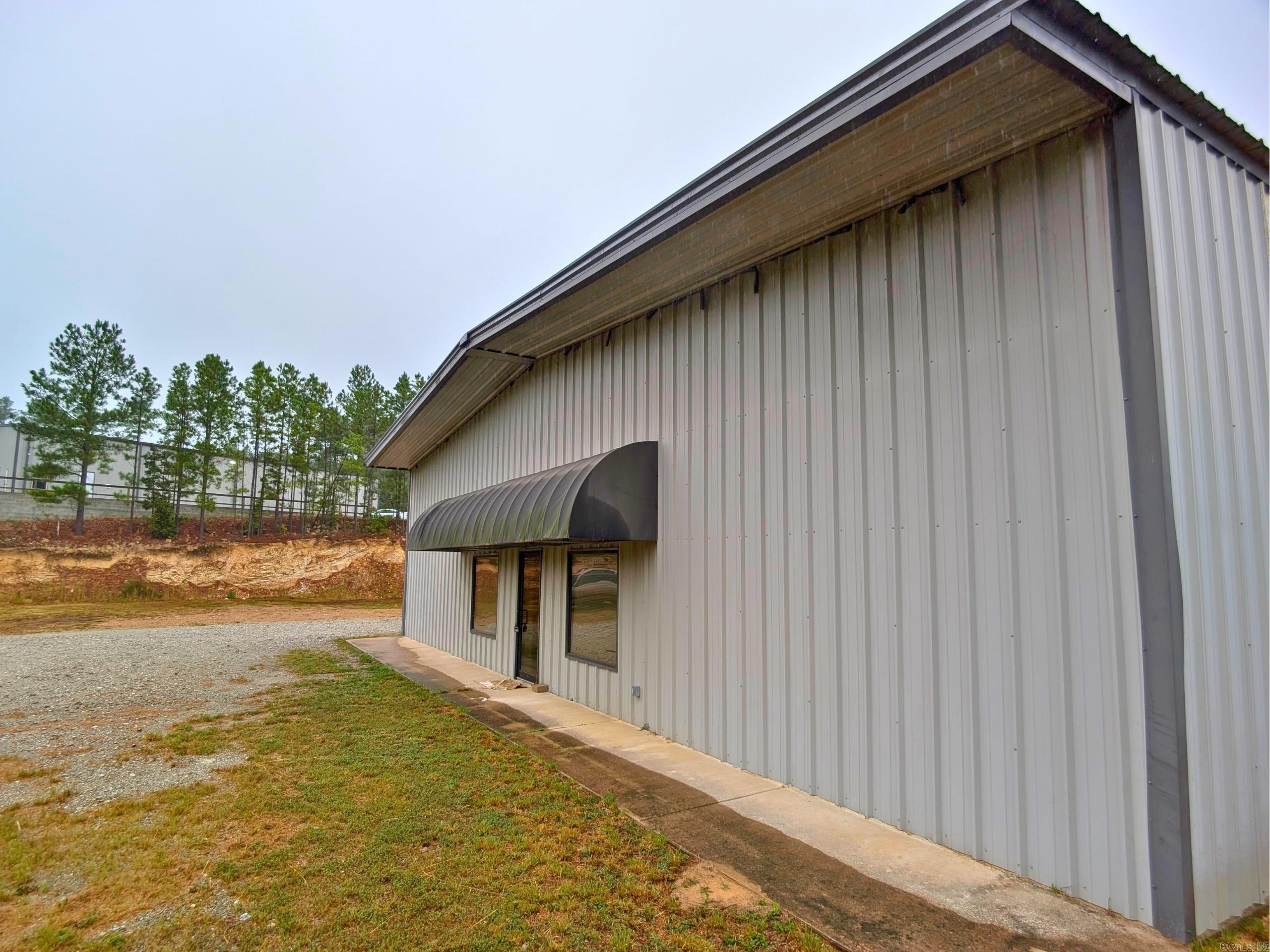 Metes & Bounds - Commercial Sale