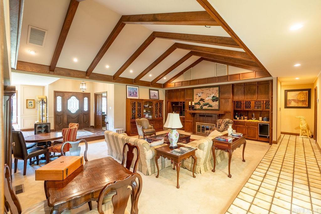 HUNTINGTON PLACE - Residential