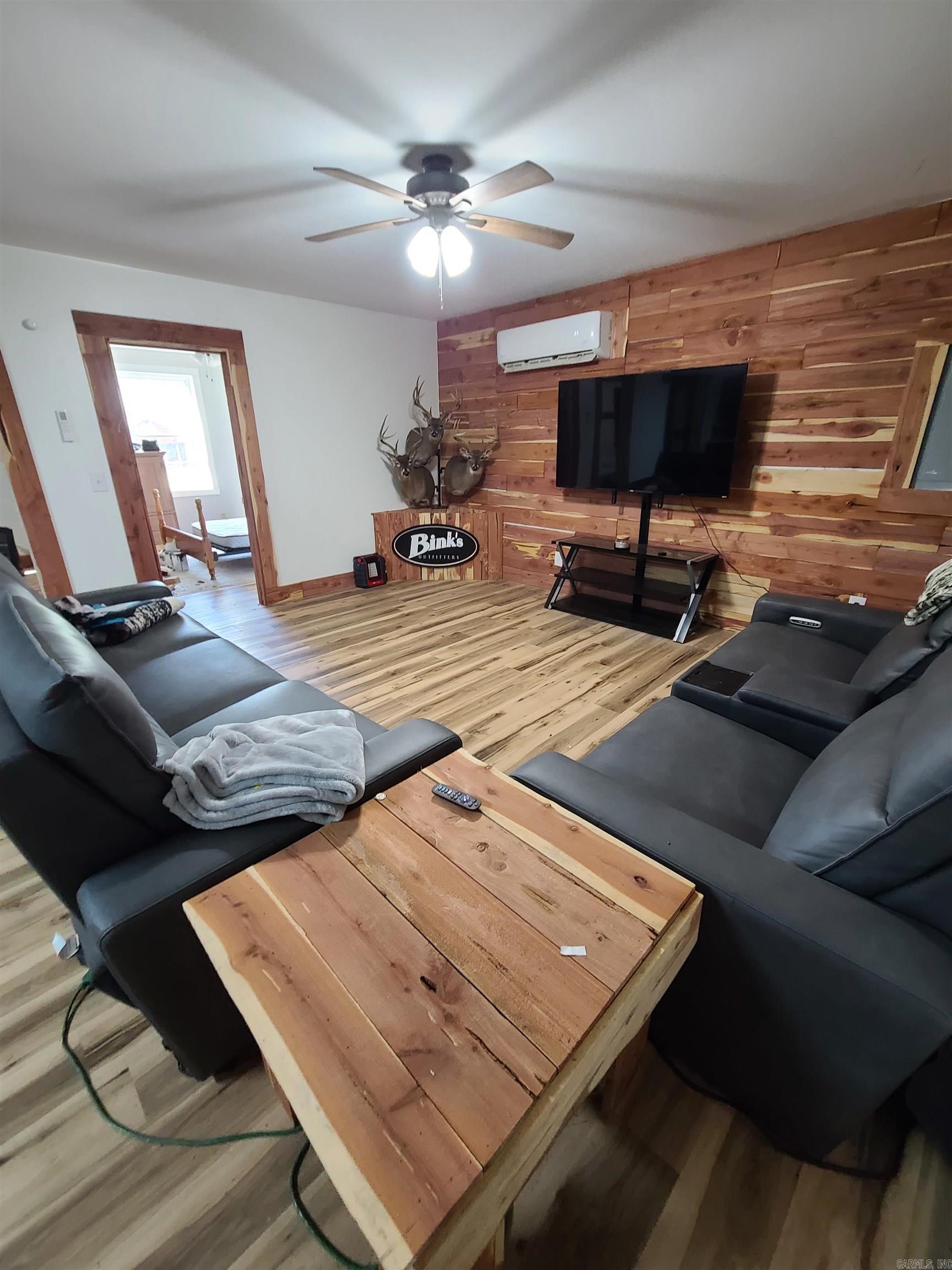 REYNOLDS & LAW SUBDIVISION - Residential