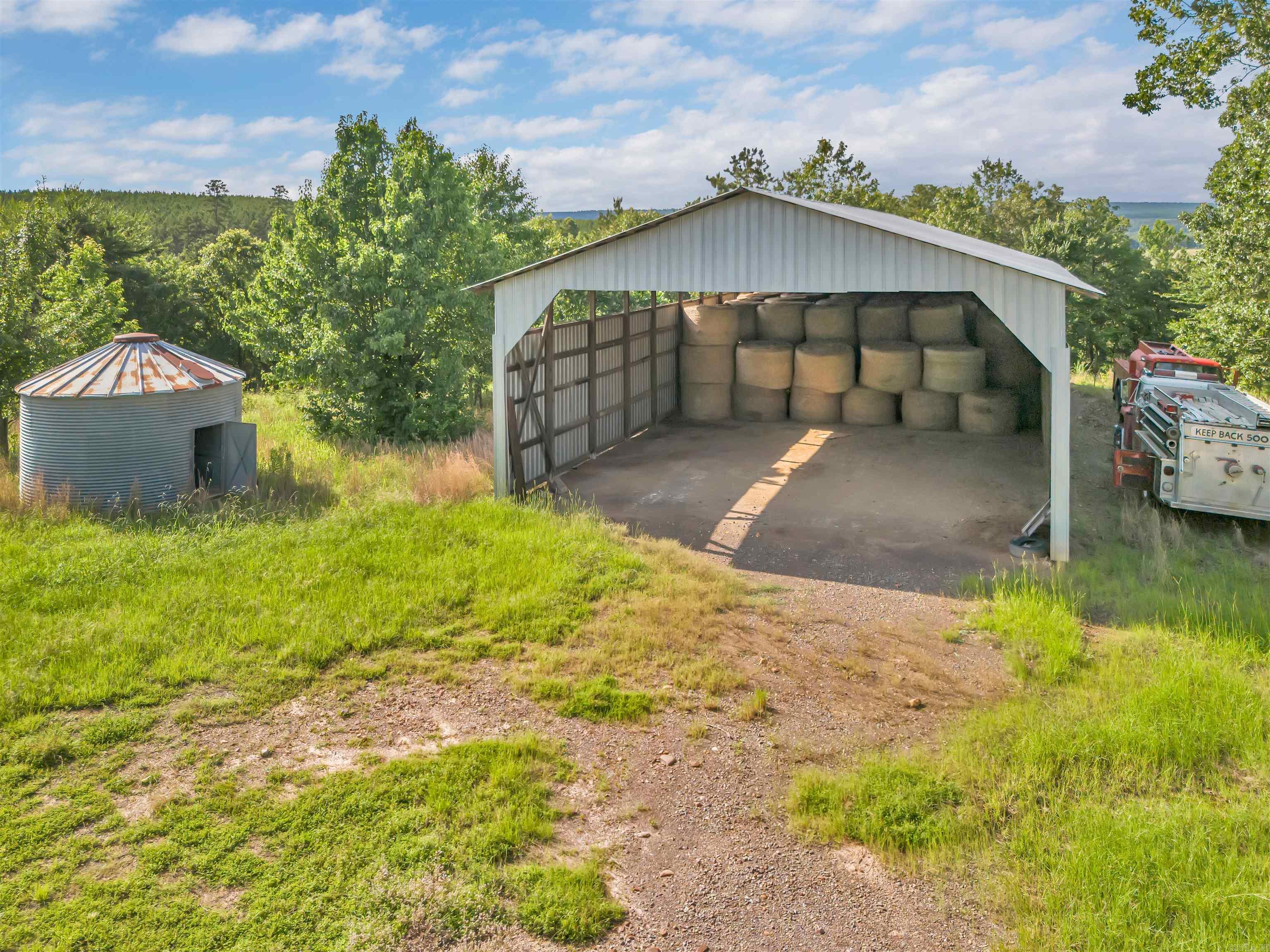 Metes & Bounds - Land