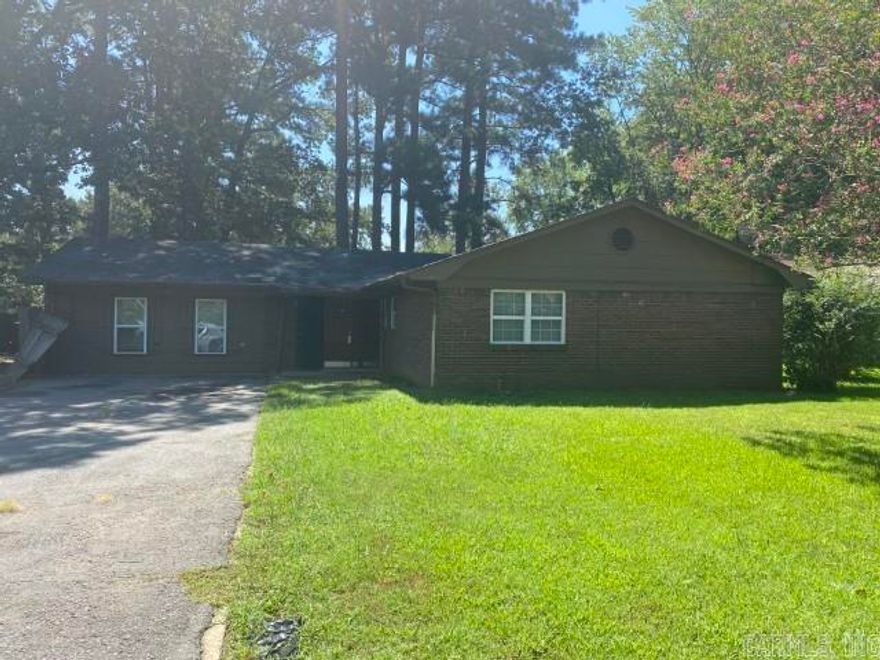 Very spacious home in Southwest it features 2 living areas and a covered patio.  Agents see confidential agent remarks for additional information and showing instructions.