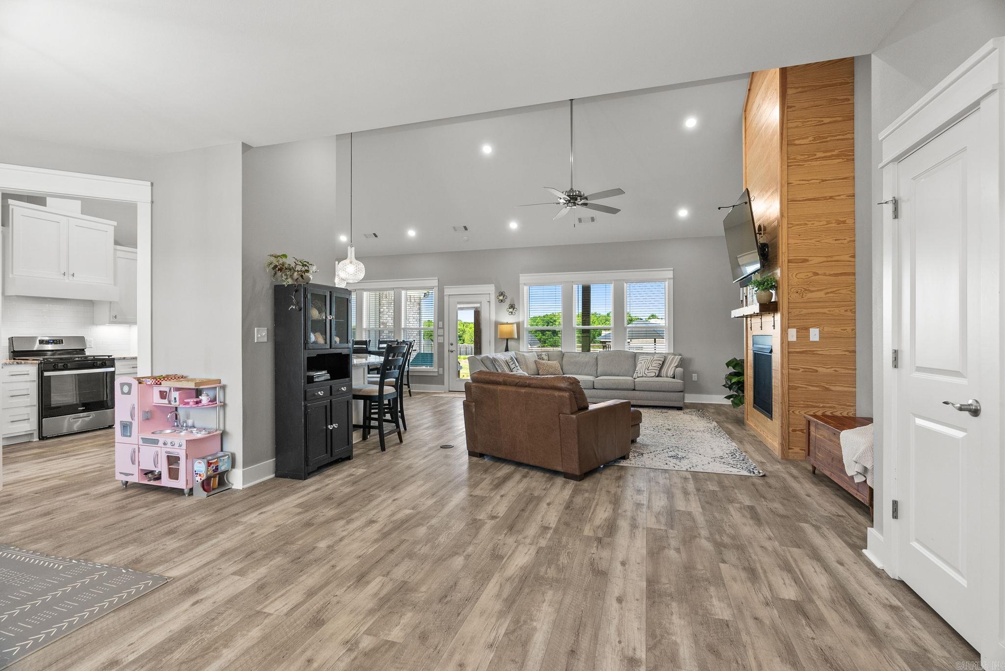 JACK FORK RIDGE - Residential