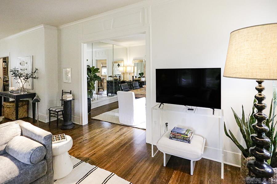 NEWTONS - Residential