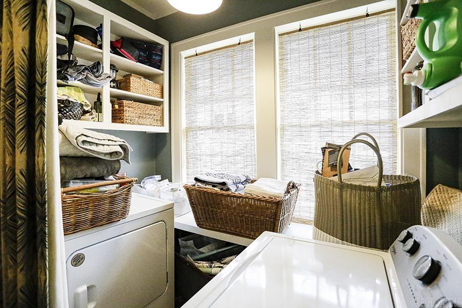 NEWTONS - Residential