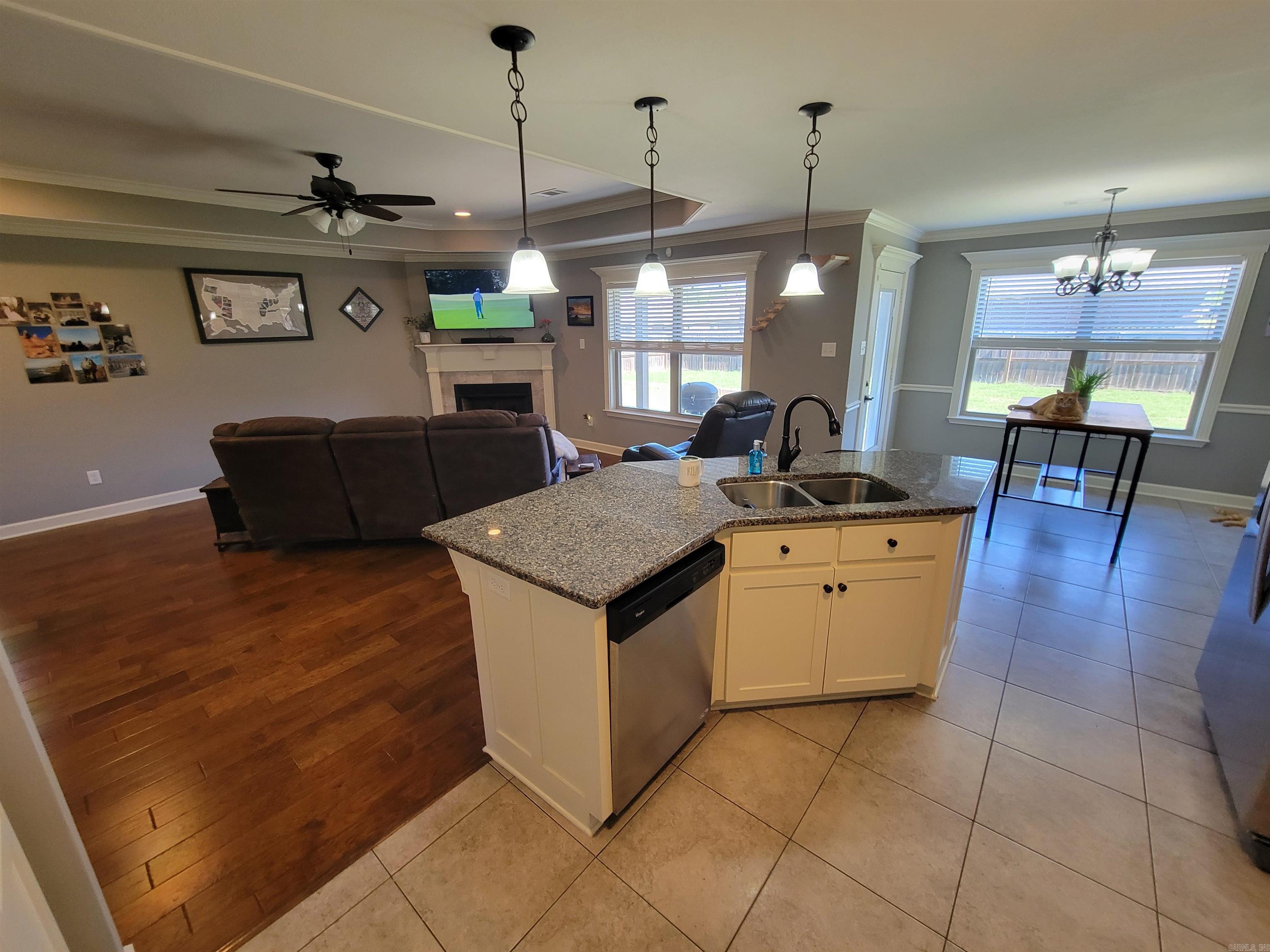 JAXON TERRACE - Residential