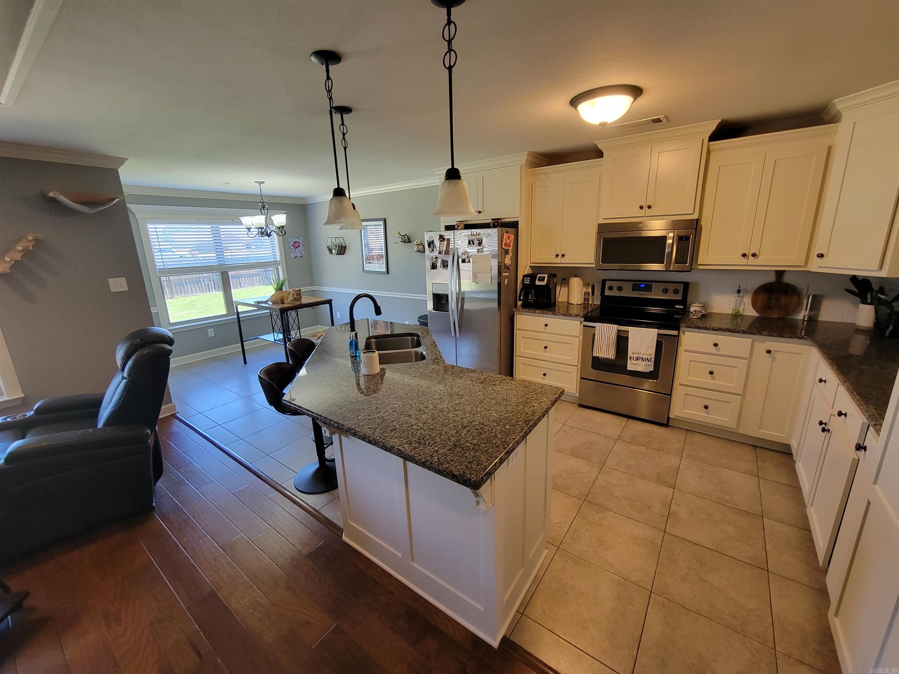 JAXON TERRACE - Residential