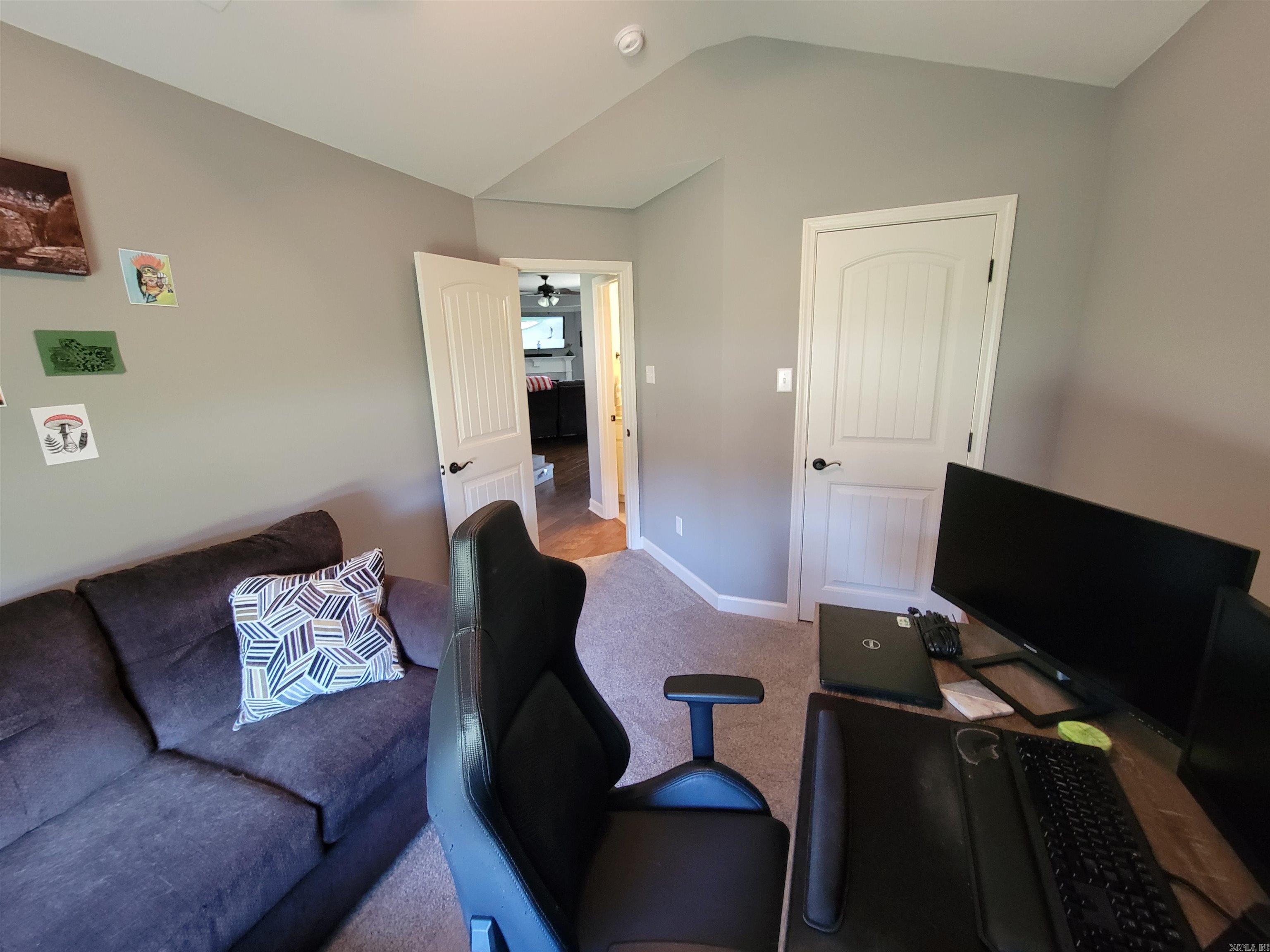 JAXON TERRACE - Residential