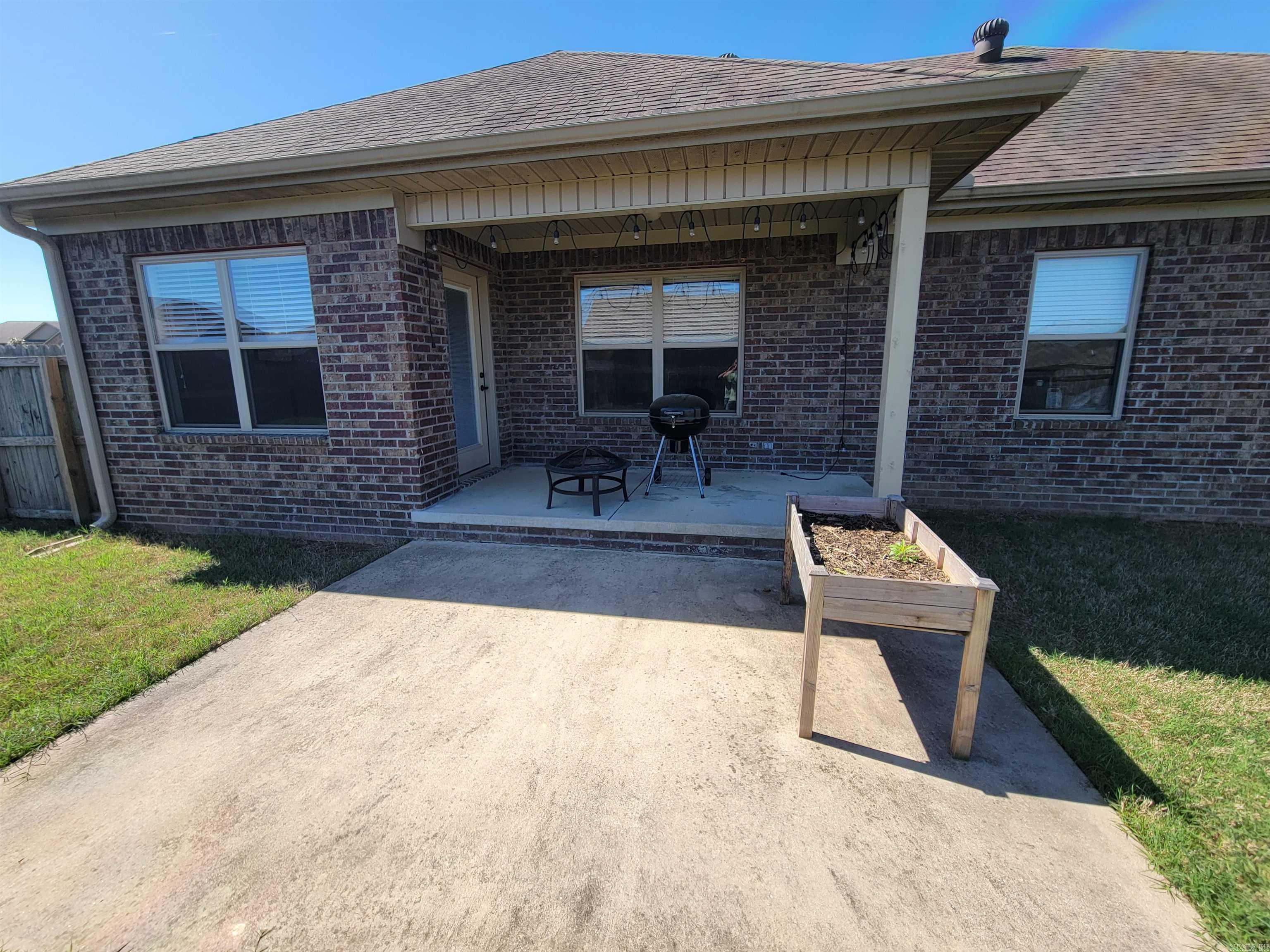 JAXON TERRACE - Residential