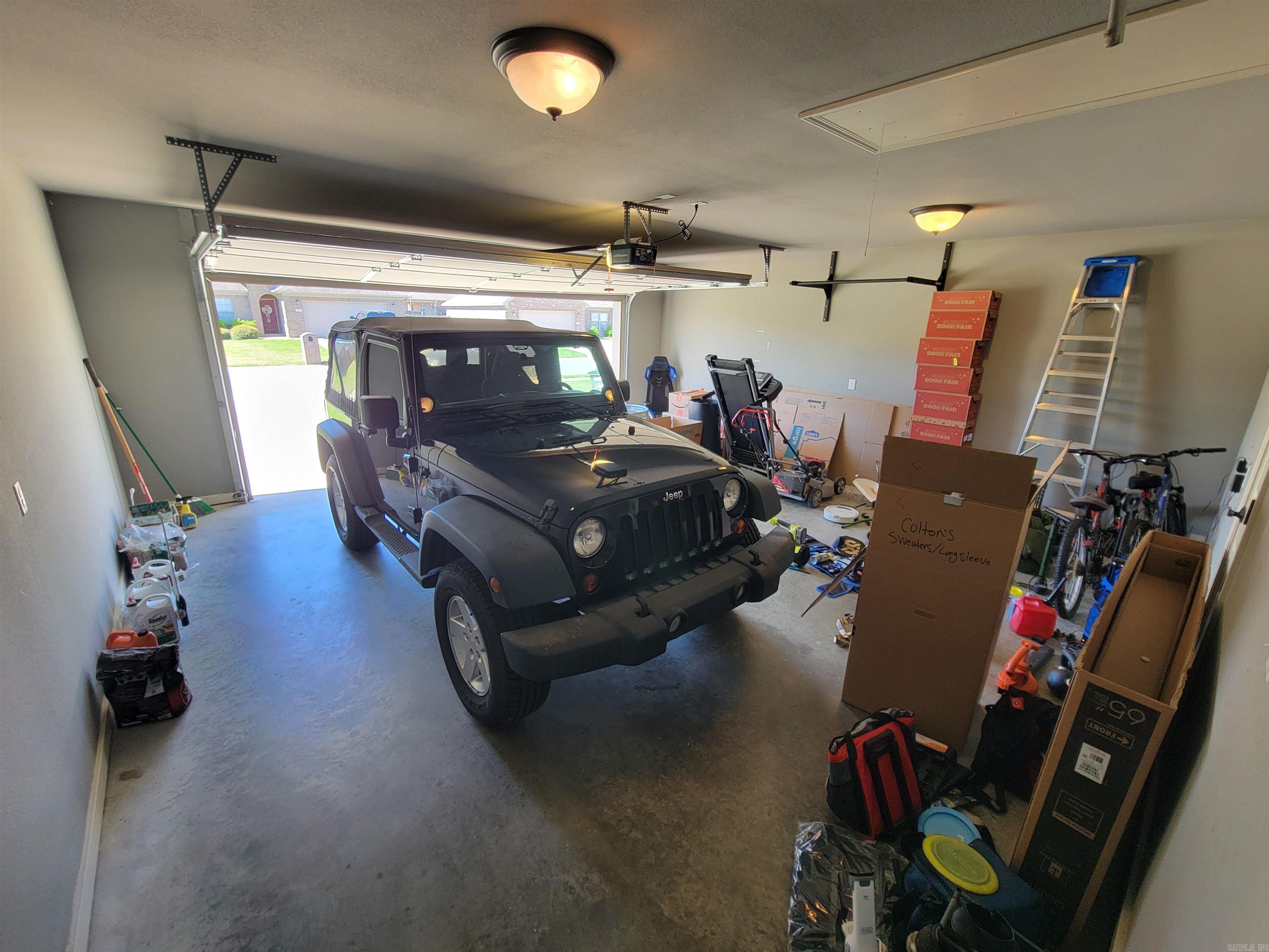 JAXON TERRACE - Residential