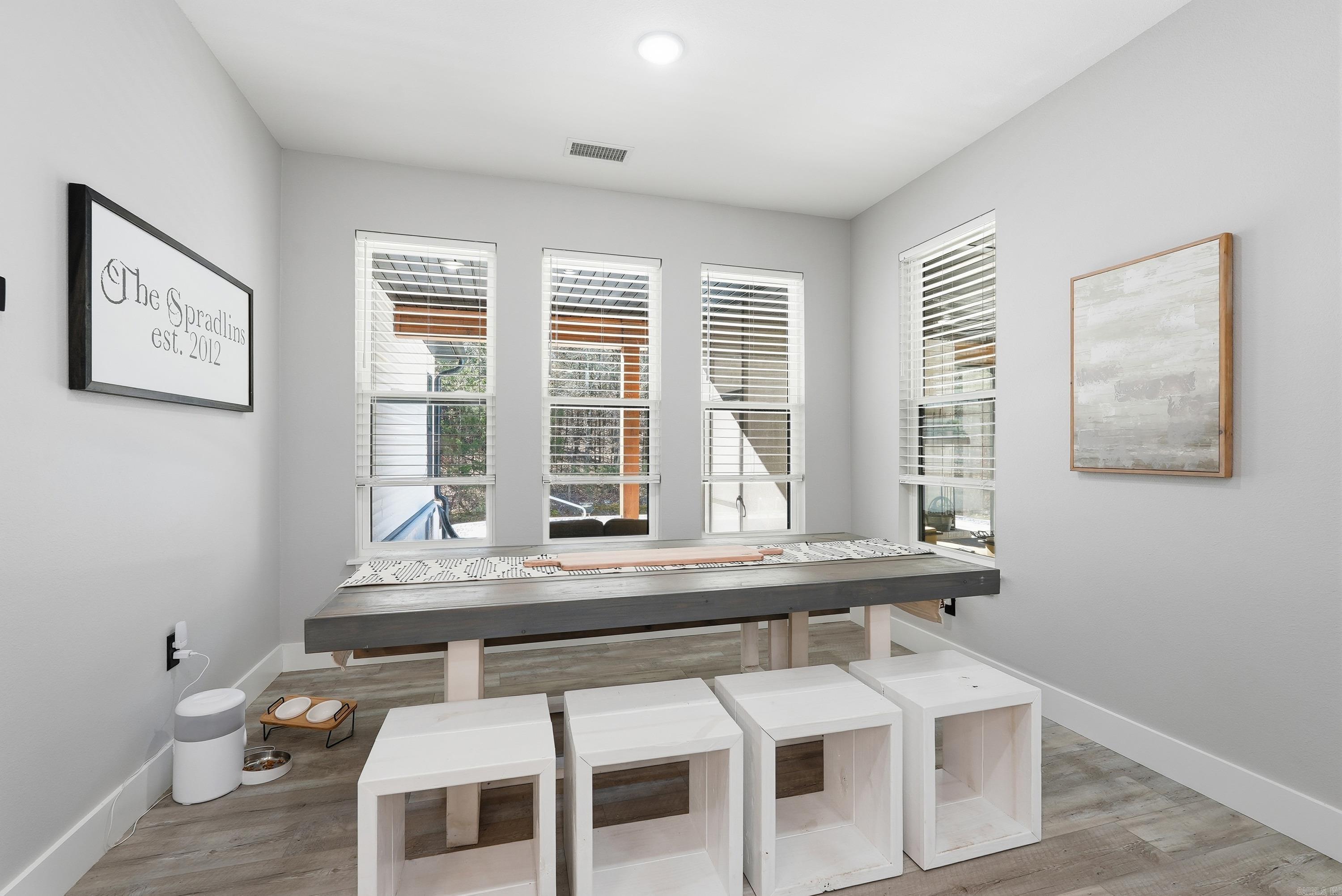 HIDDEN VALLEY - Residential