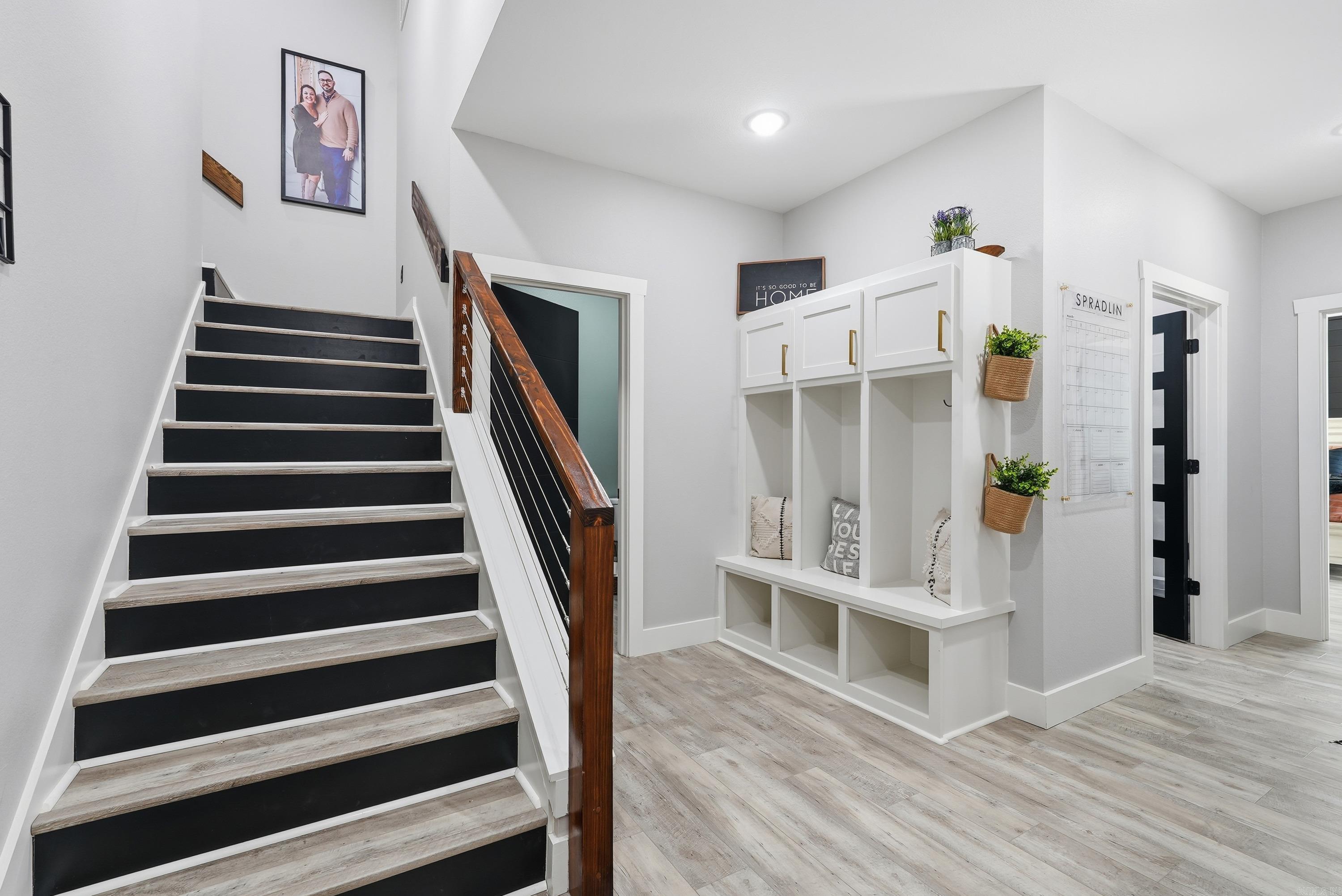 HIDDEN VALLEY - Residential