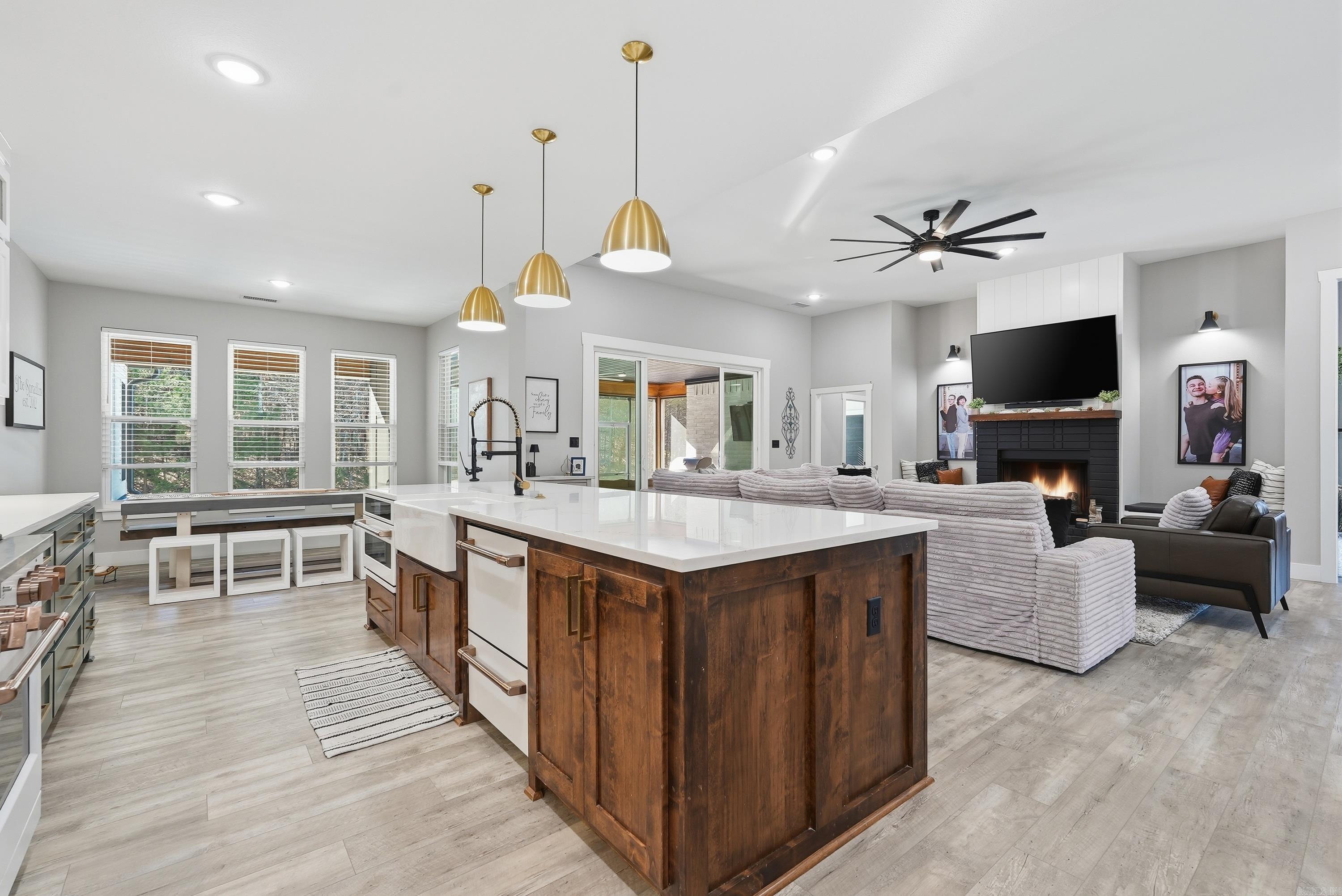 HIDDEN VALLEY - Residential