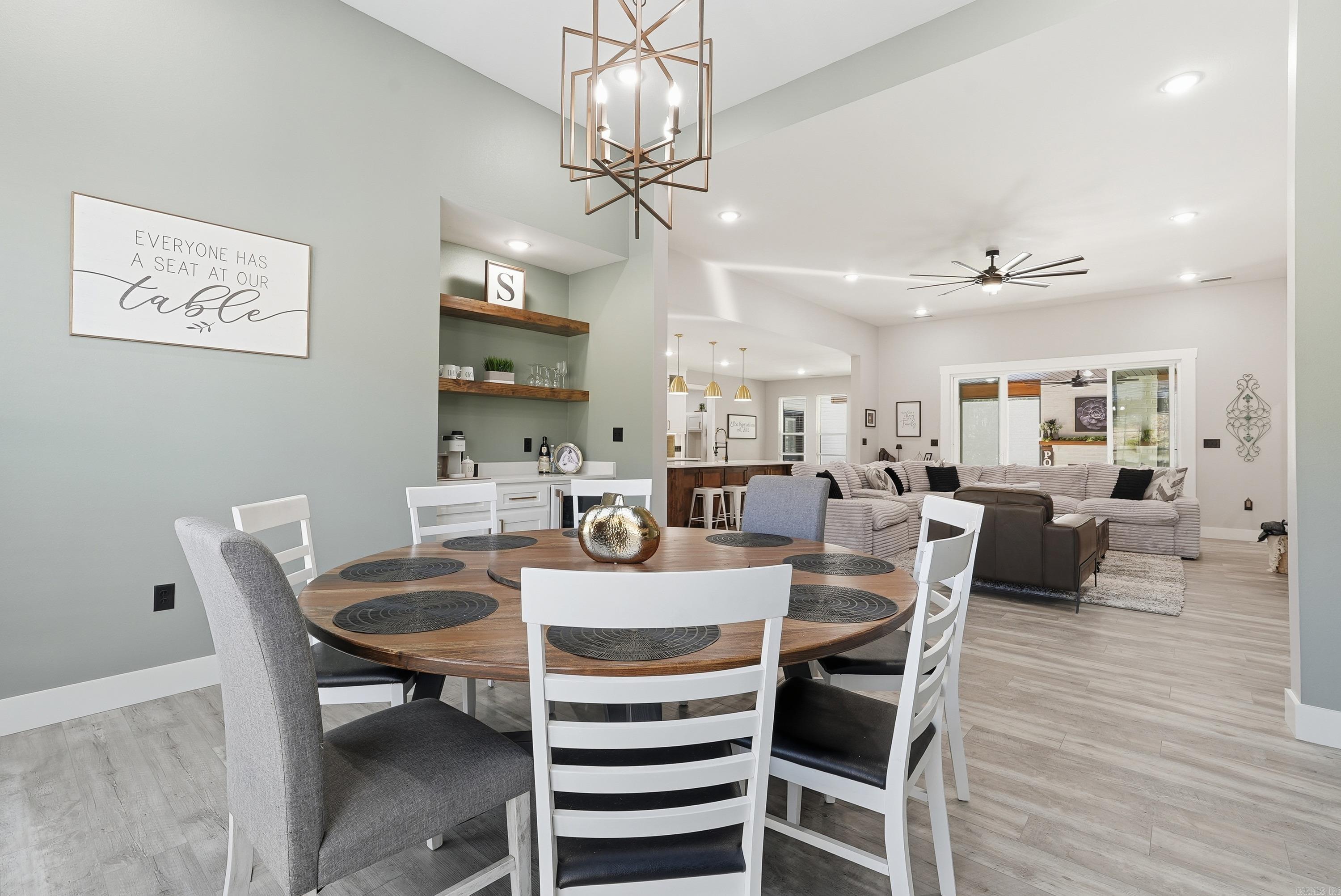 HIDDEN VALLEY - Residential