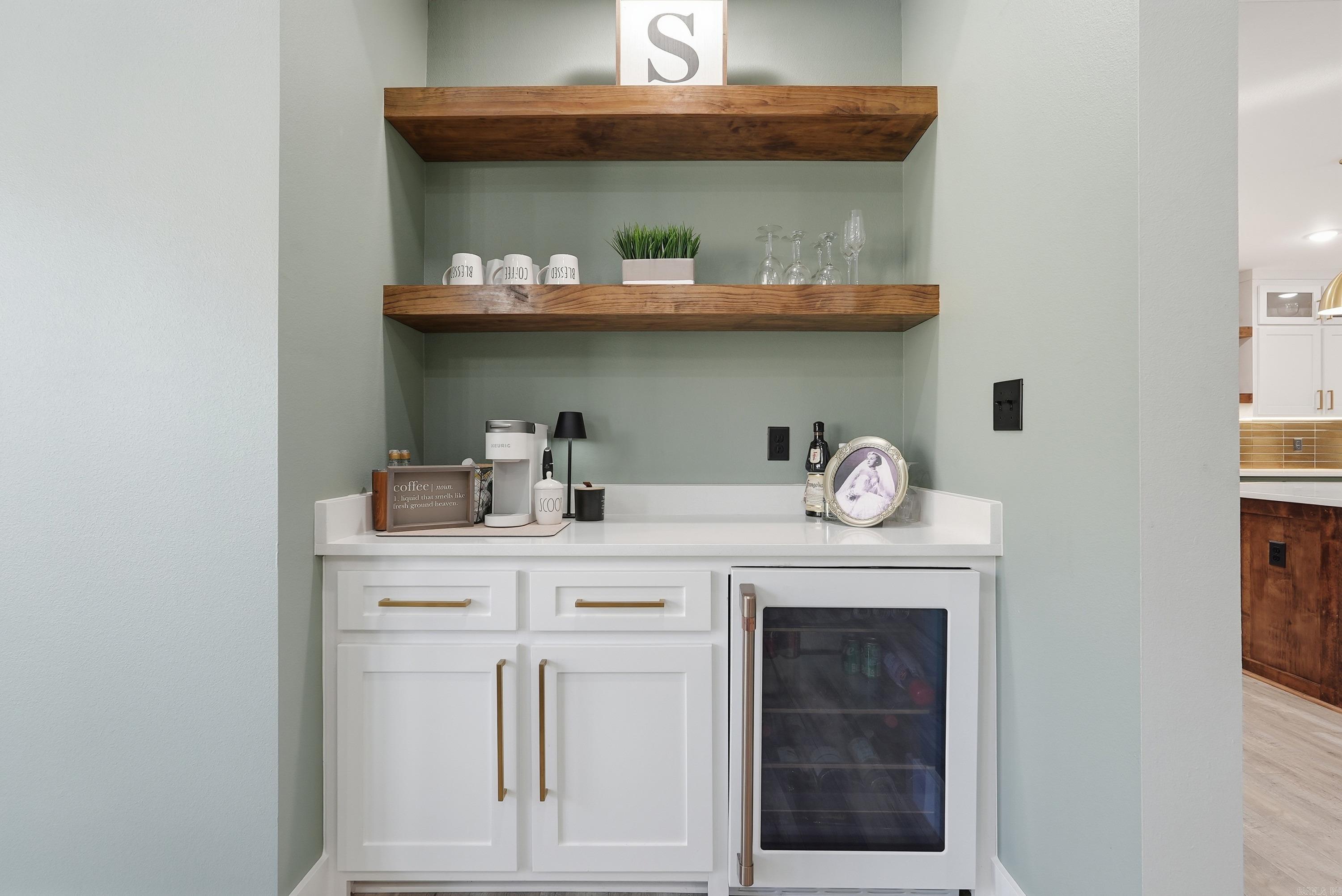 HIDDEN VALLEY - Residential