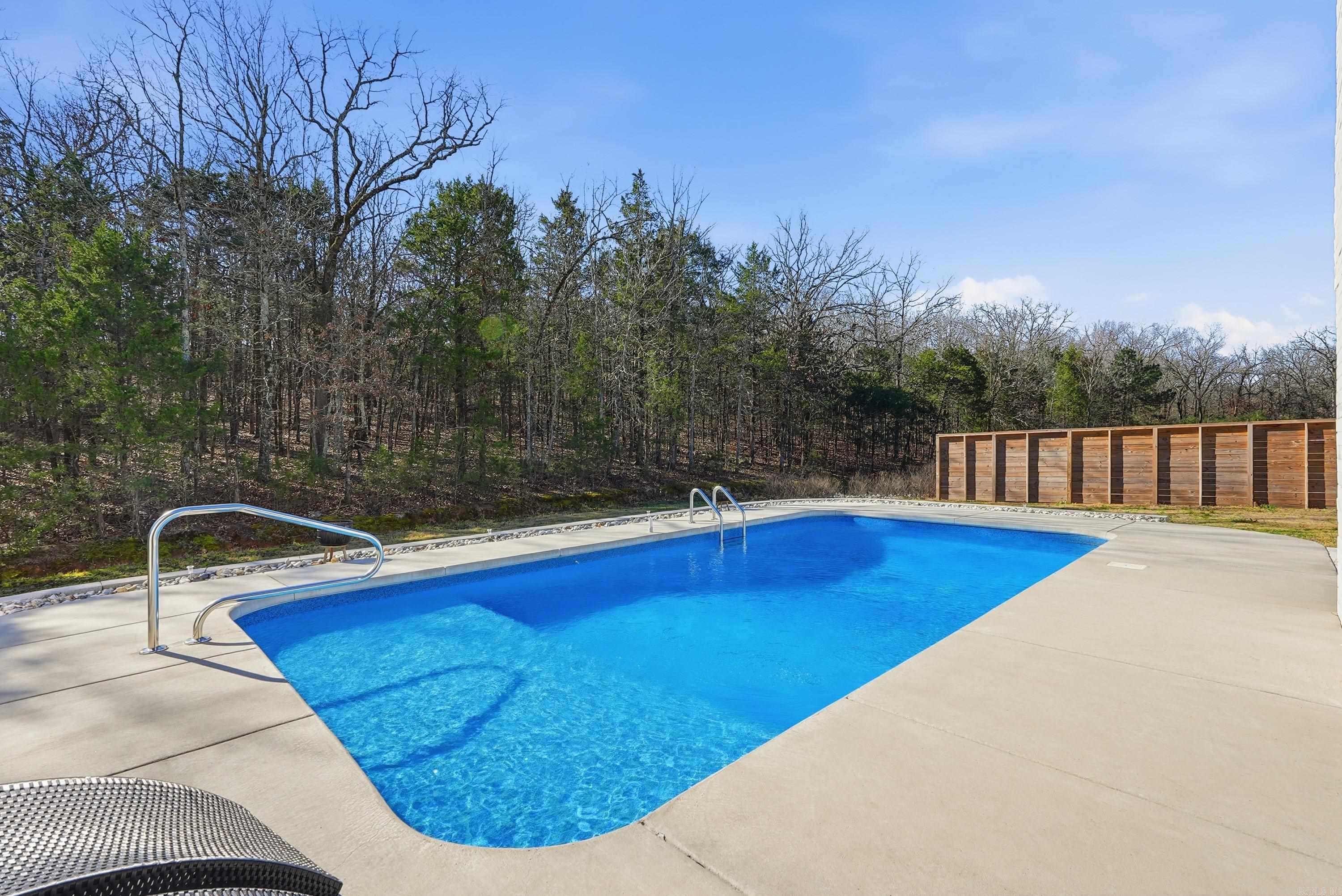 HIDDEN VALLEY - Residential