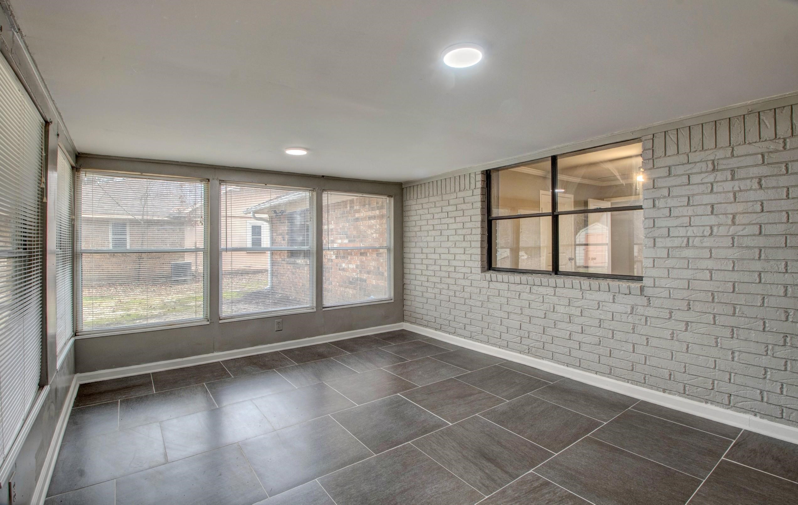 INDIAN HILLS PHASE - Residential