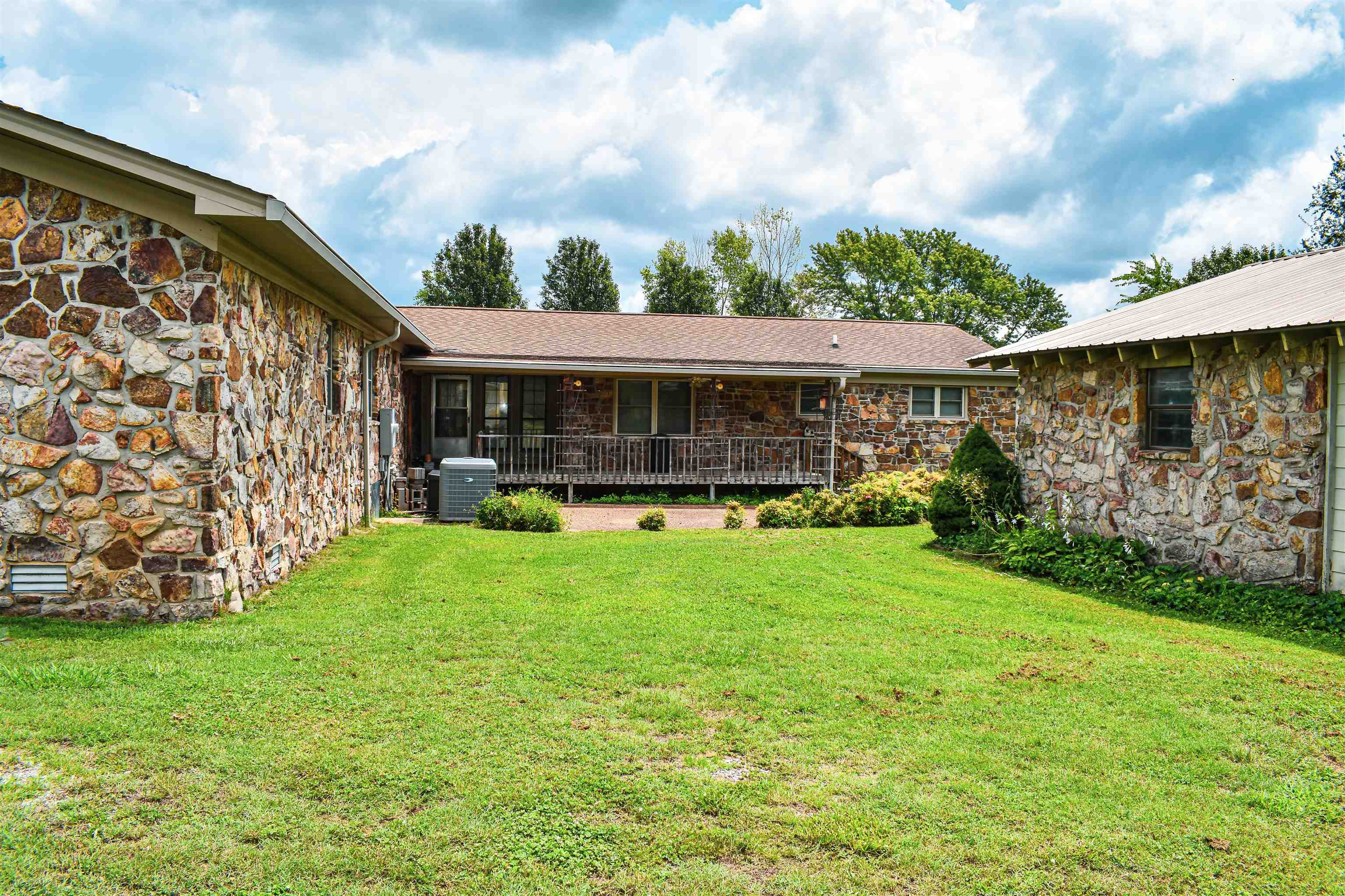 Metes & Bounds - Commercial Sale