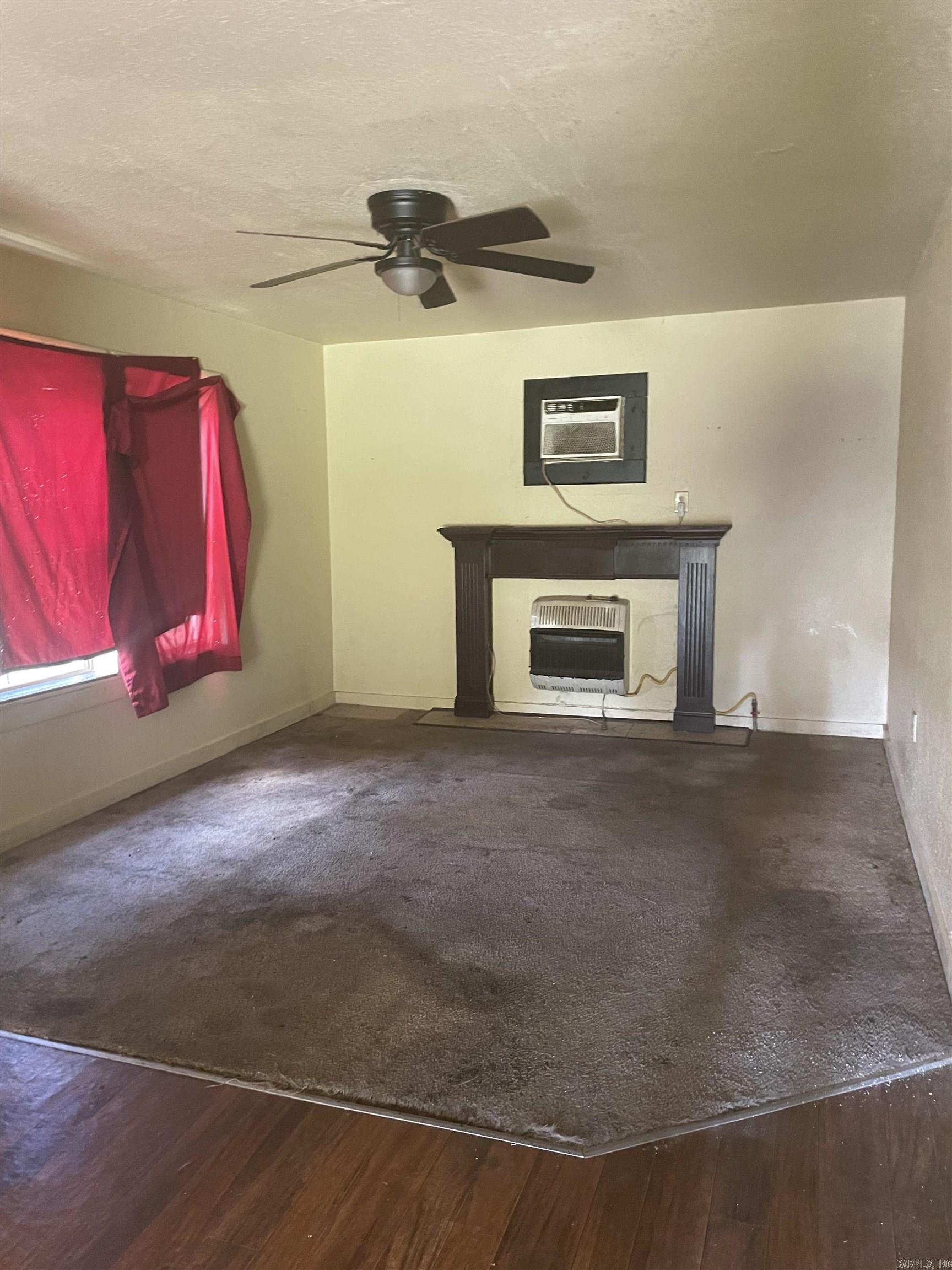 GALE HOLIFIELD - Residential